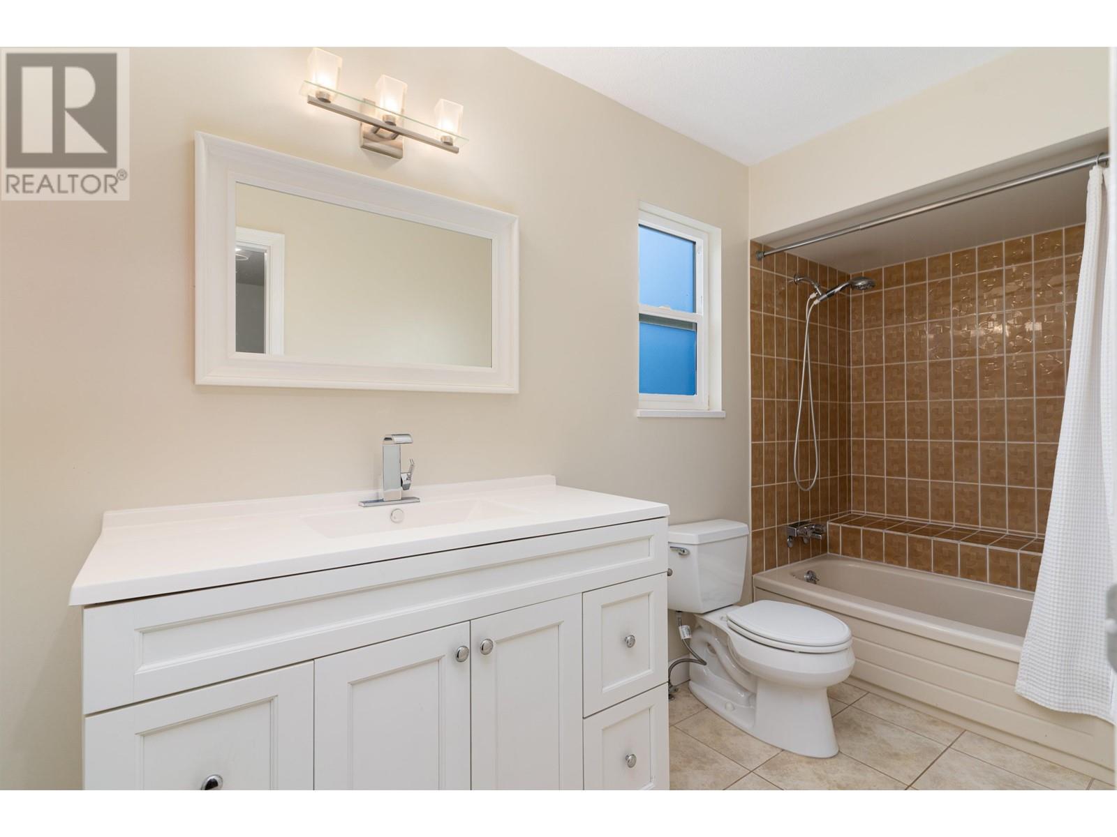 5644 White Pine Lane, North Vancouver, British Columbia  V7R 4S1 - Photo 25 - R2819713