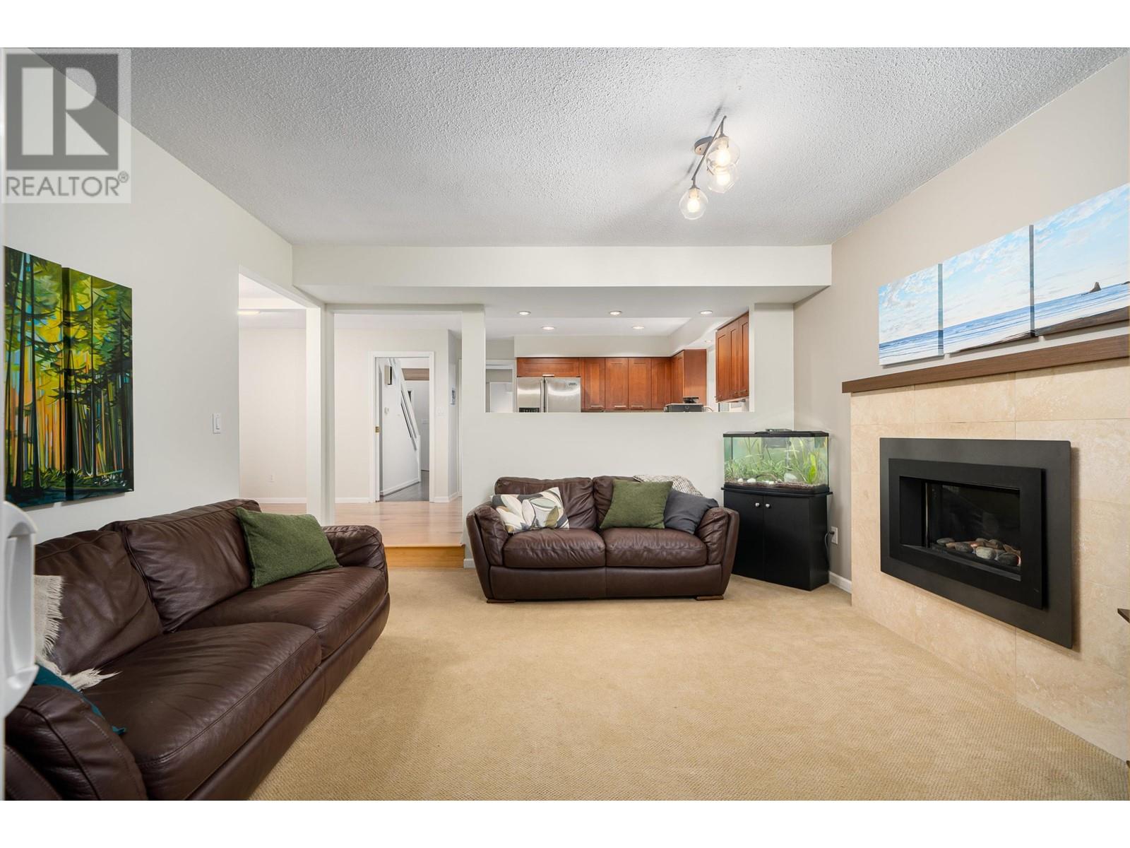 5644 White Pine Lane, North Vancouver, British Columbia  V7R 4S1 - Photo 4 - R2819713