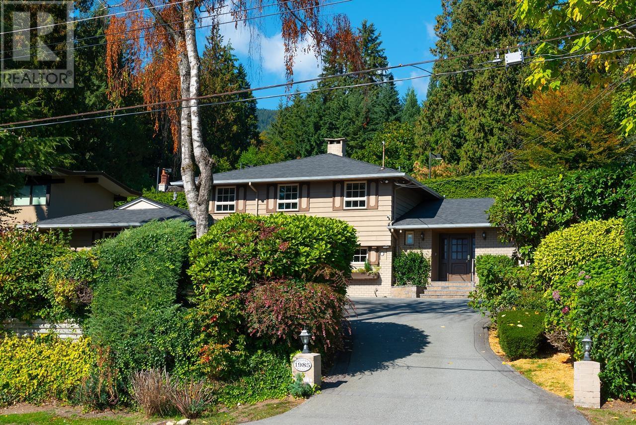 1985 Queens Avenue, West Vancouver, British Columbia  V7V 2X8 - Photo 2 - R2819757
