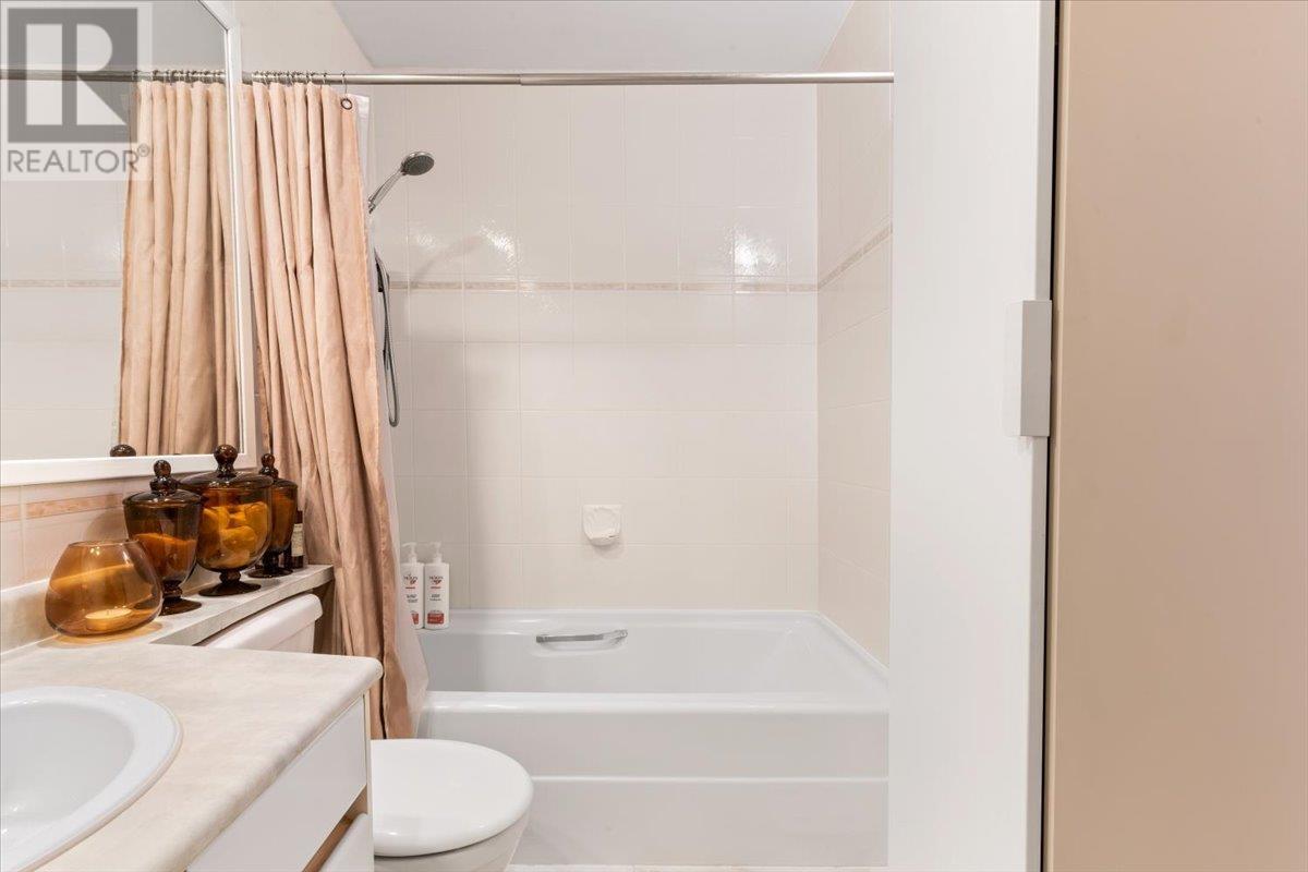 422 6707 Southpoint Drive, Burnaby, British Columbia  V3N 4V8 - Photo 18 - R2819566