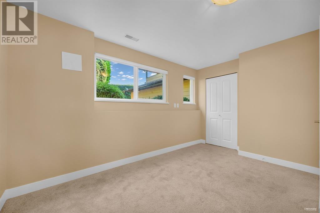 3884 Lonsdale Avenue, North Vancouver, British Columbia  V7N 3K6 - Photo 10 - R2819808