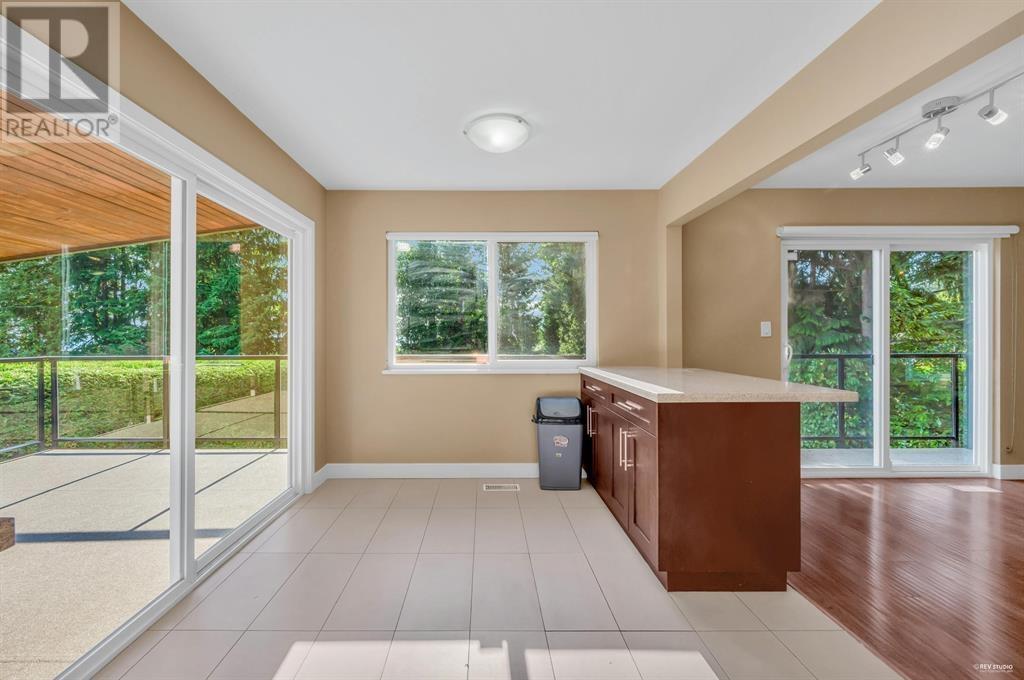 3884 Lonsdale Avenue, North Vancouver, British Columbia  V7N 3K6 - Photo 4 - R2819808