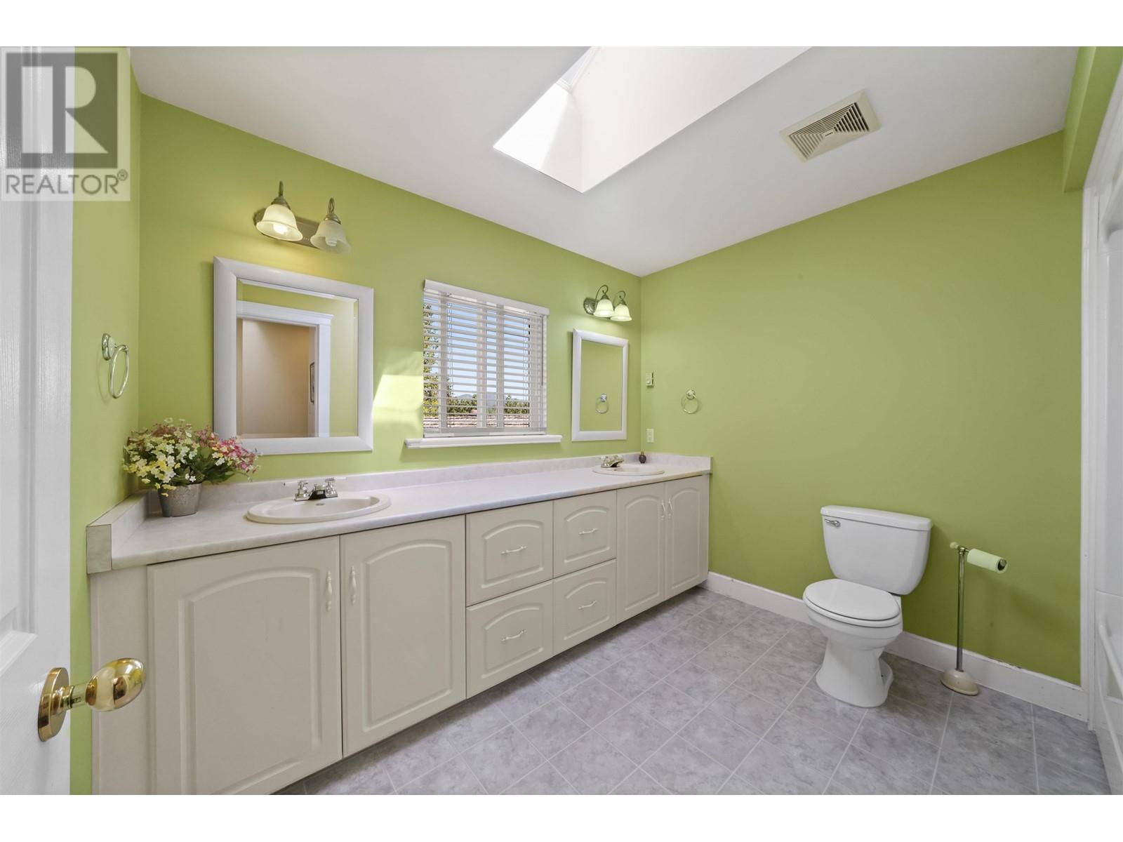 12768 Blackstock Street, Maple Ridge, British Columbia  V2X 4P5 - Photo 18 - R2785358