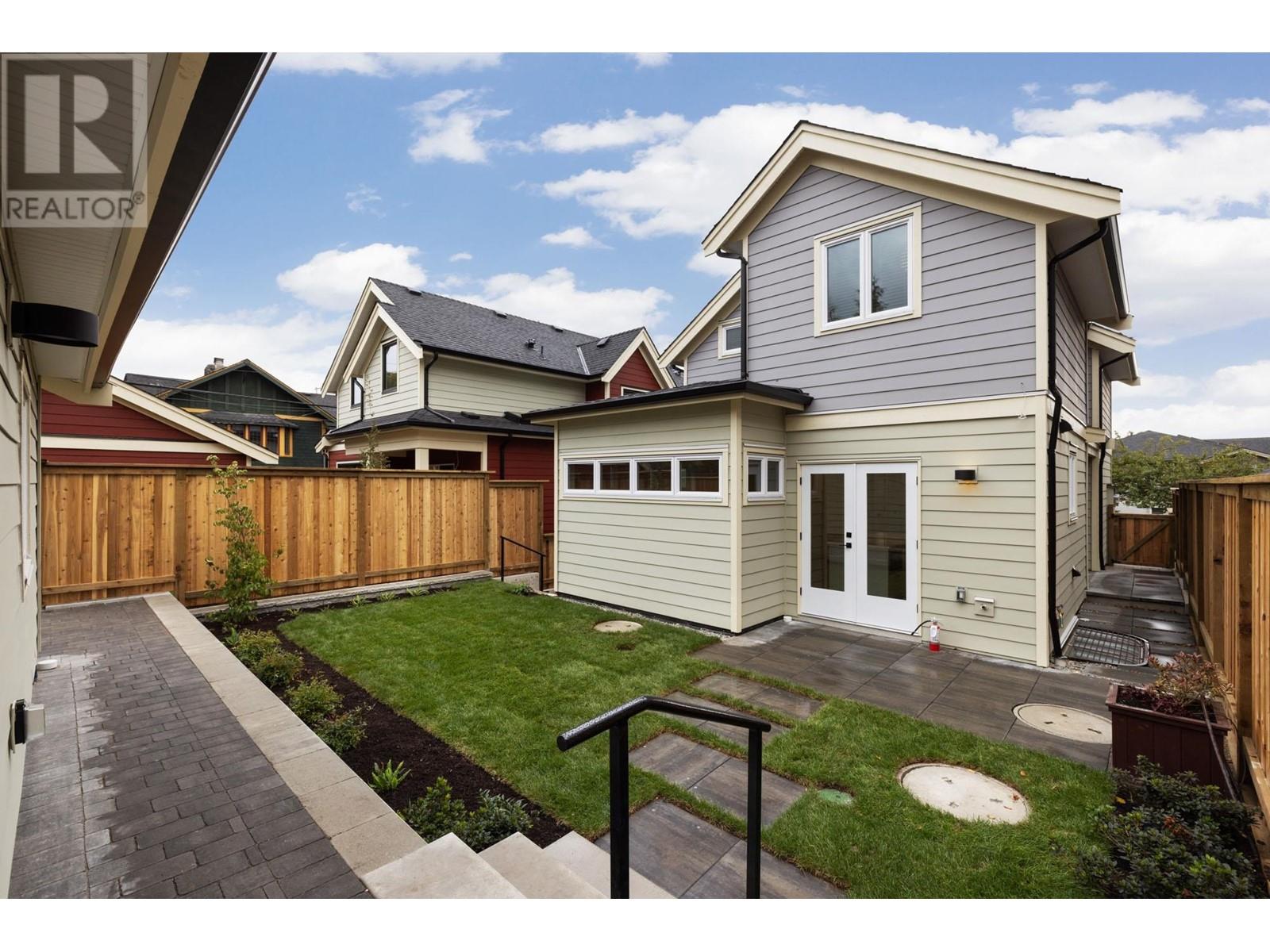 608 E 9th Street, North Vancouver, British Columbia  V7L 2B7 - Photo 19 - R2818228
