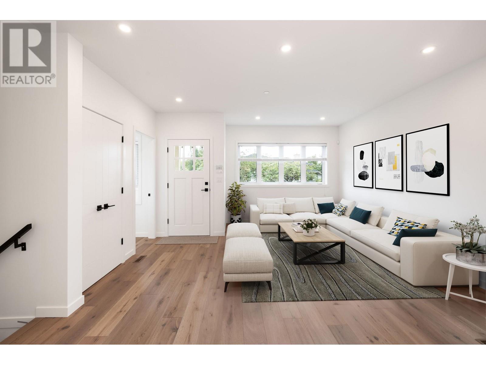 608 E 9th Street, North Vancouver, British Columbia  V7L 2B7 - Photo 7 - R2818228
