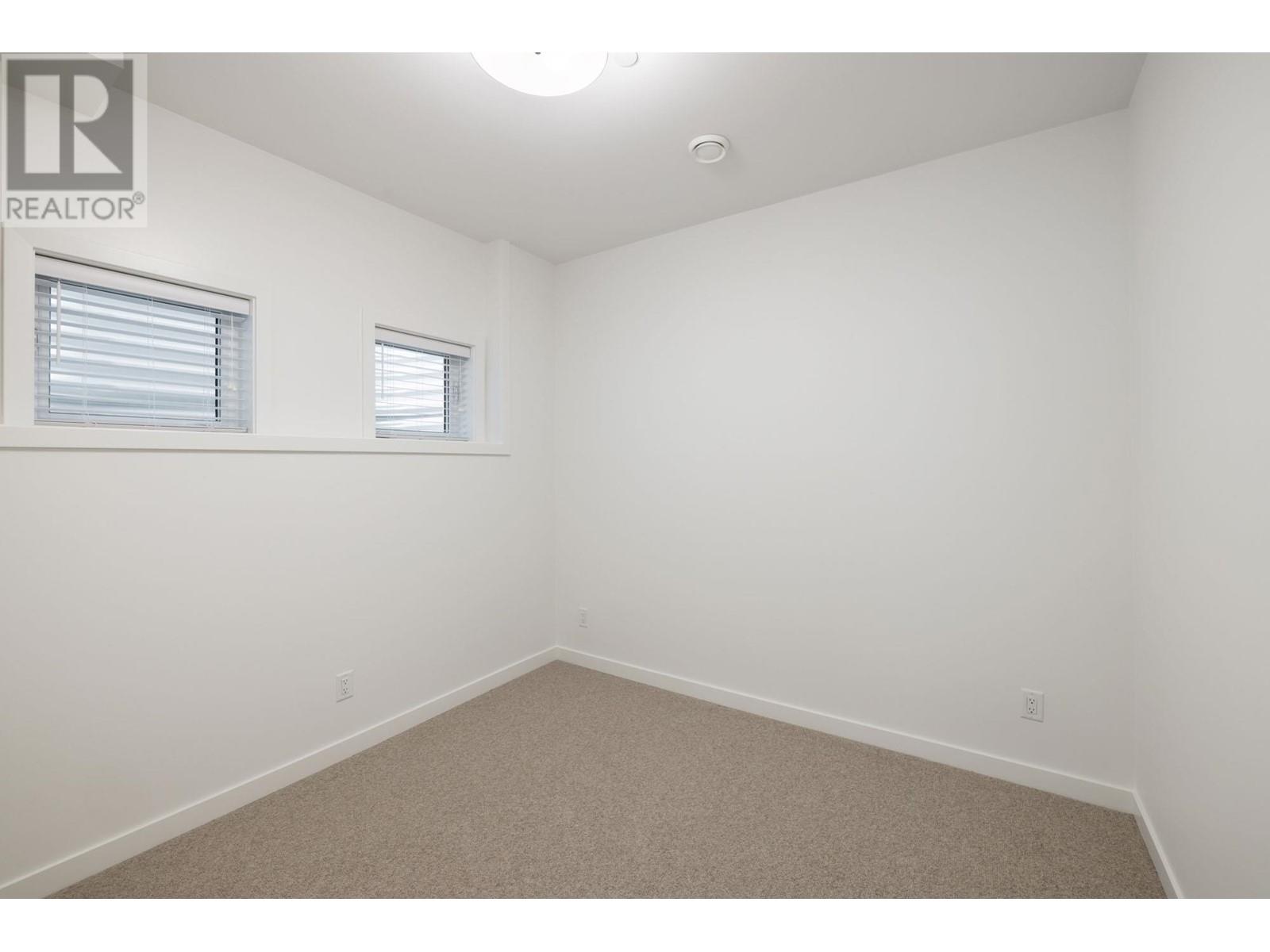 608 E 9th Street, North Vancouver, British Columbia  V7L 2B7 - Photo 36 - R2818228