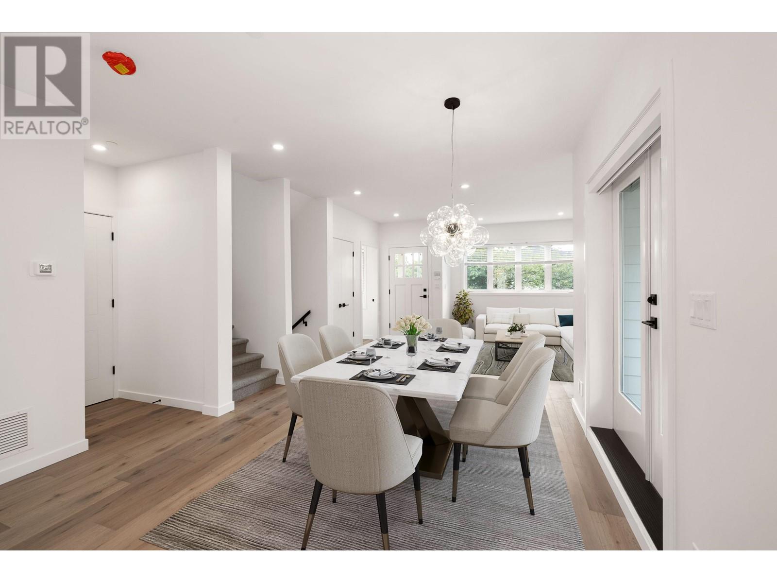608 E 9th Street, North Vancouver, British Columbia  V7L 2B7 - Photo 12 - R2818228