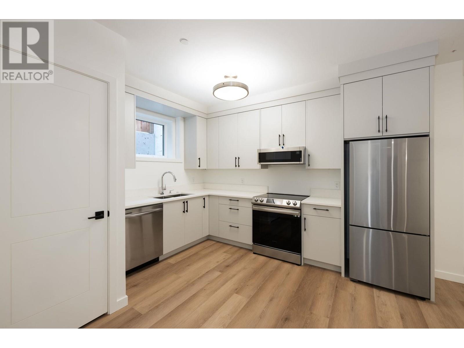 614 E 9th Street, North Vancouver, British Columbia  V7L 2B7 - Photo 33 - R2818229