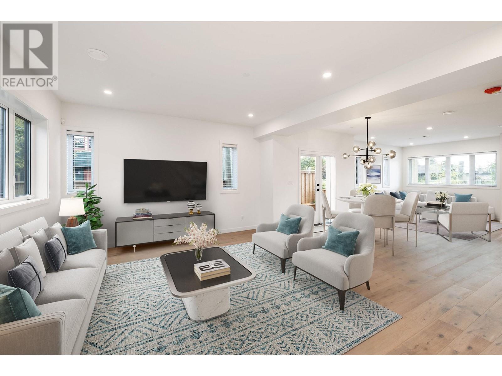 614 E 9th Street, North Vancouver, British Columbia  V7L 2B7 - Photo 13 - R2818229