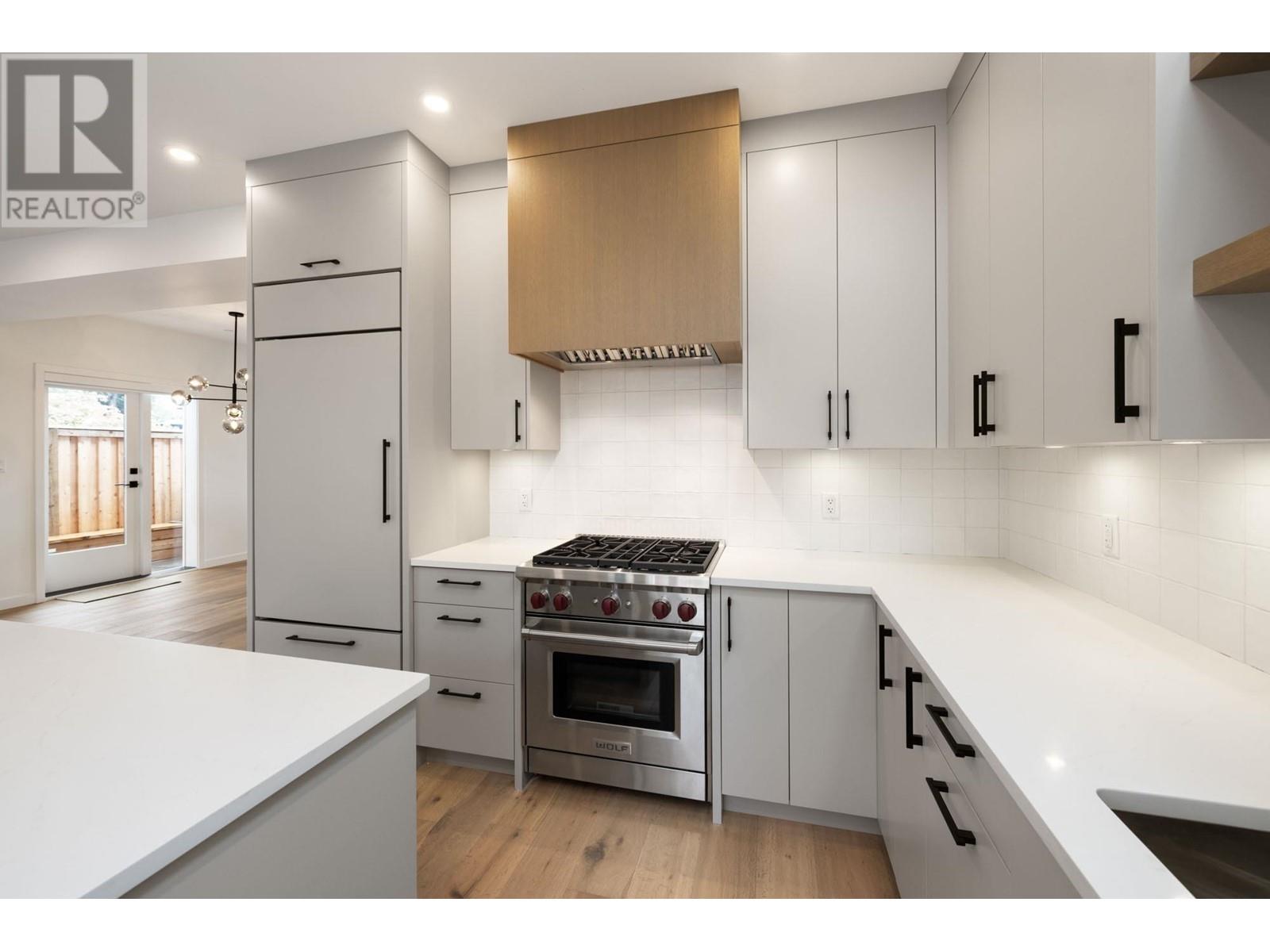 614 E 9th Street, North Vancouver, British Columbia  V7L 2B7 - Photo 15 - R2818229