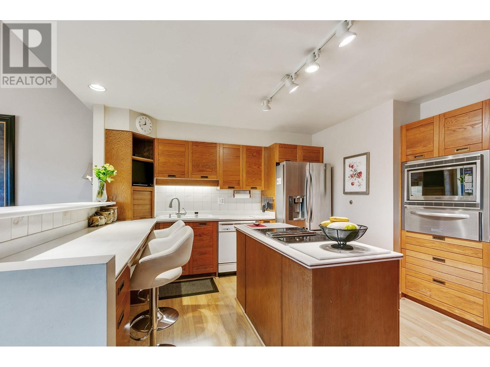 1304 33 Chesterfield Place, North Vancouver, British Columbia  V7M 3K4 - Photo 13 - R2819937