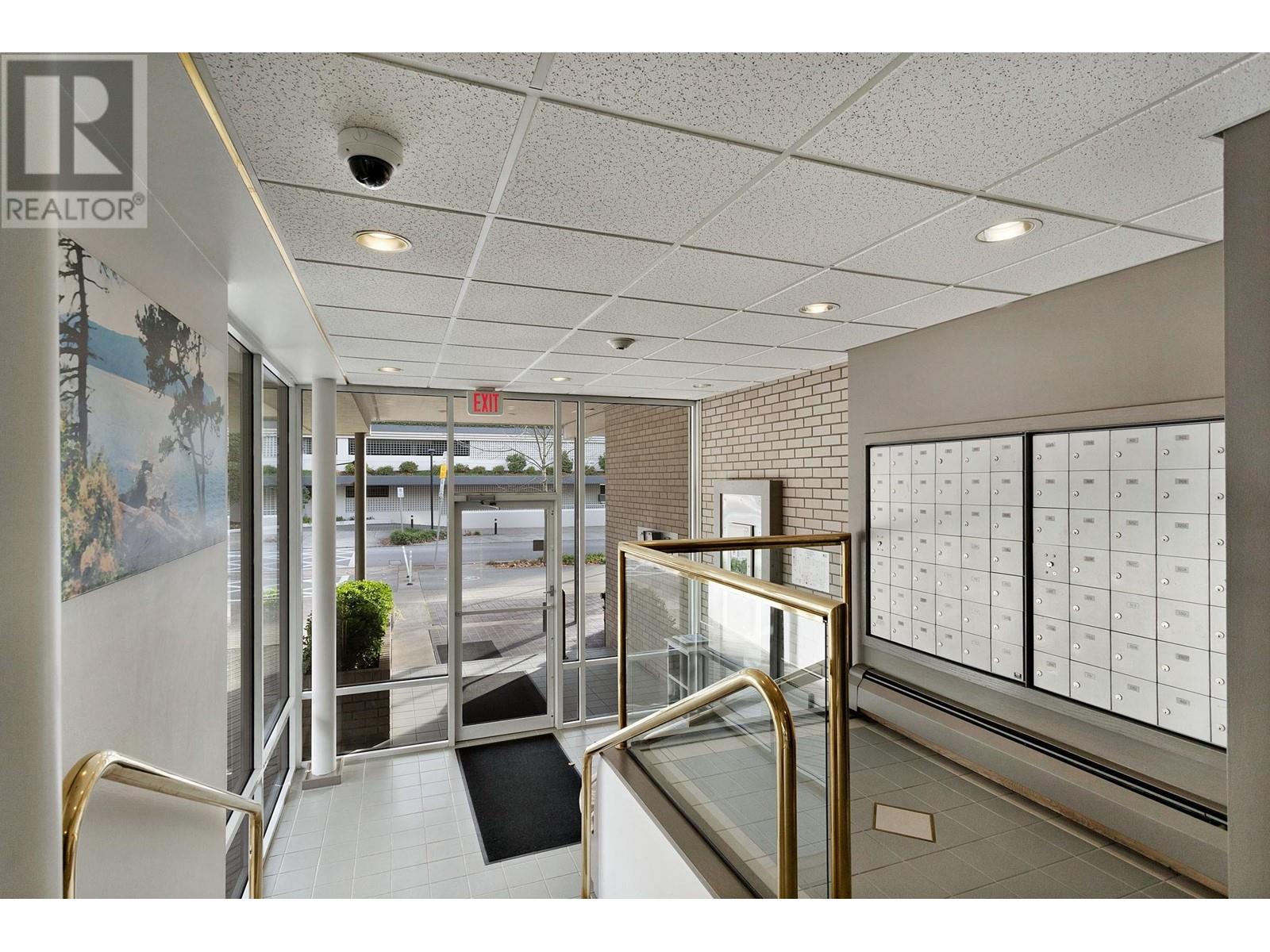 1304 33 Chesterfield Place, North Vancouver, British Columbia  V7M 3K4 - Photo 4 - R2819937