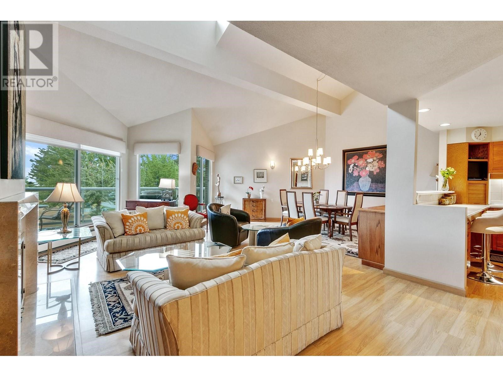 1304 33 Chesterfield Place, North Vancouver, British Columbia  V7M 3K4 - Photo 5 - R2819937