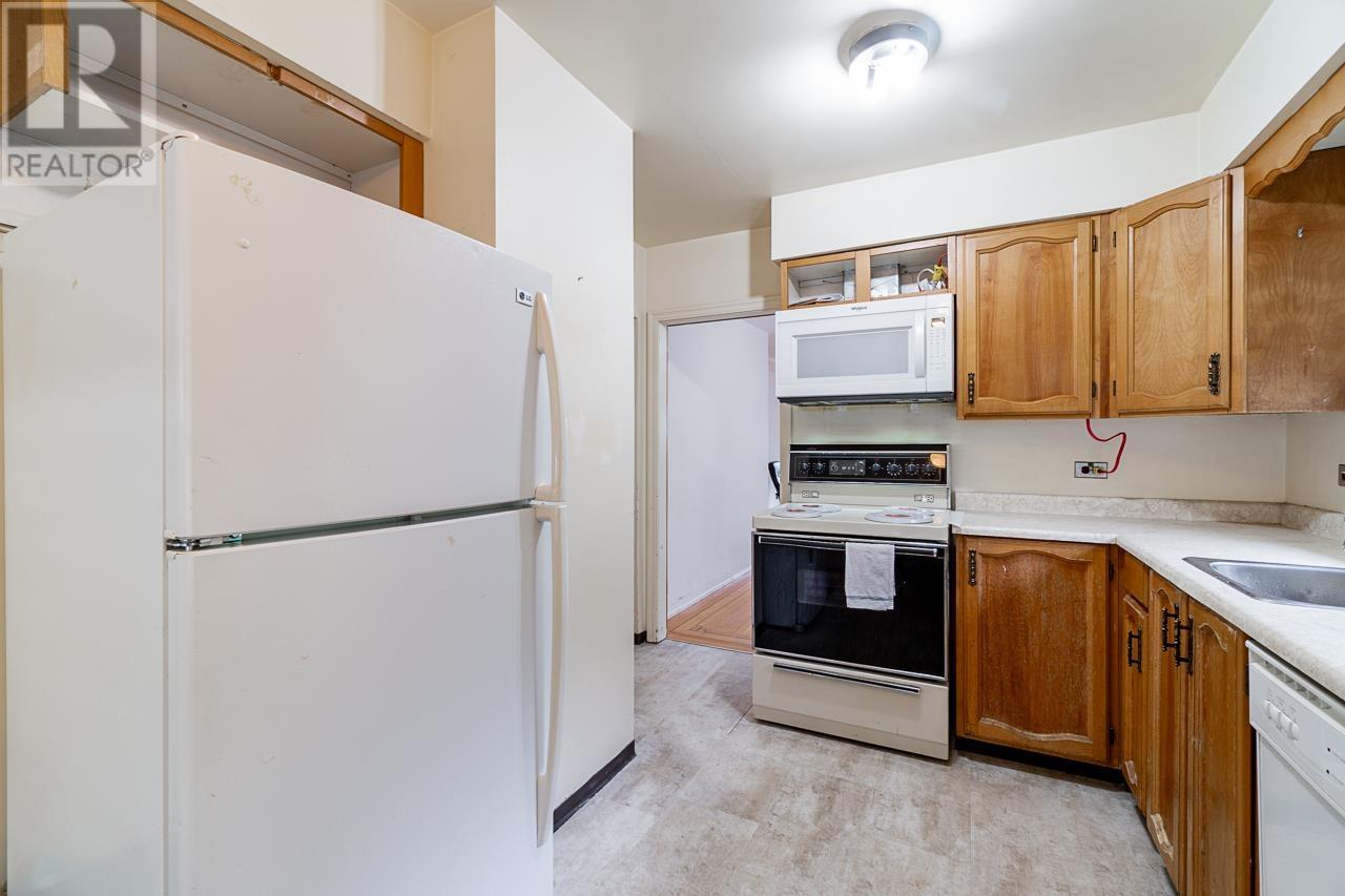8290 18th Avenue, Burnaby, British Columbia  V3N 1K3 - Photo 12 - R2819864