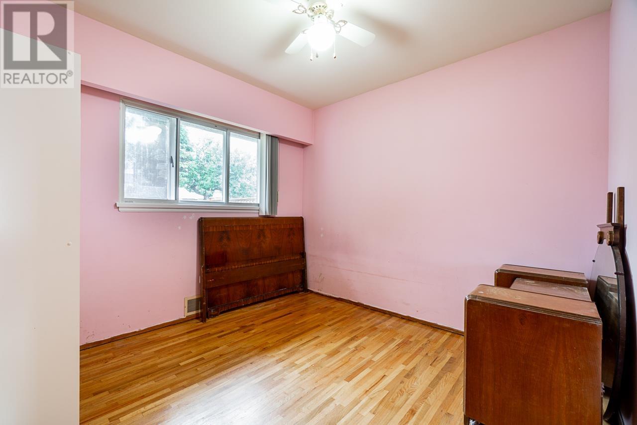 8290 18th Avenue, Burnaby, British Columbia  V3N 1K3 - Photo 16 - R2819864