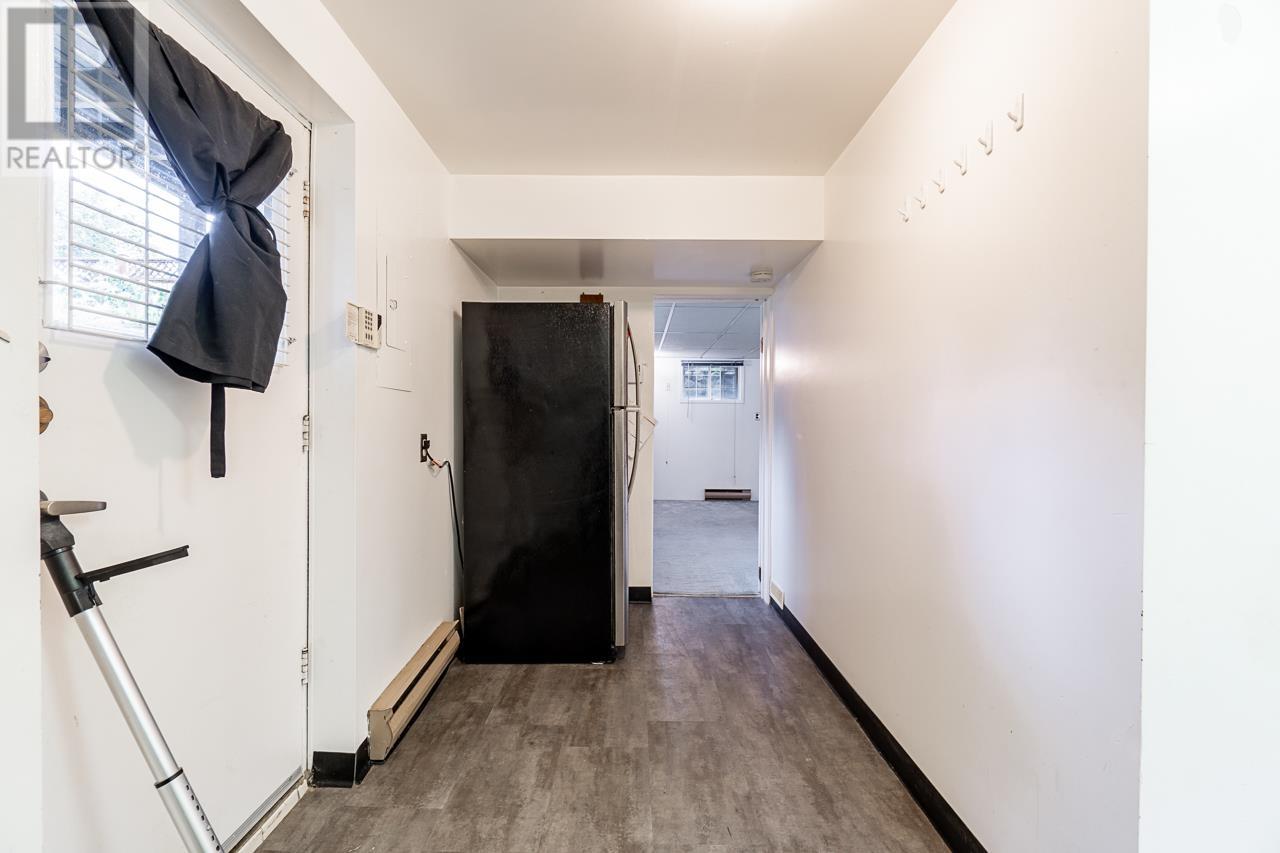 8290 18th Avenue, Burnaby, British Columbia  V3N 1K3 - Photo 26 - R2819864