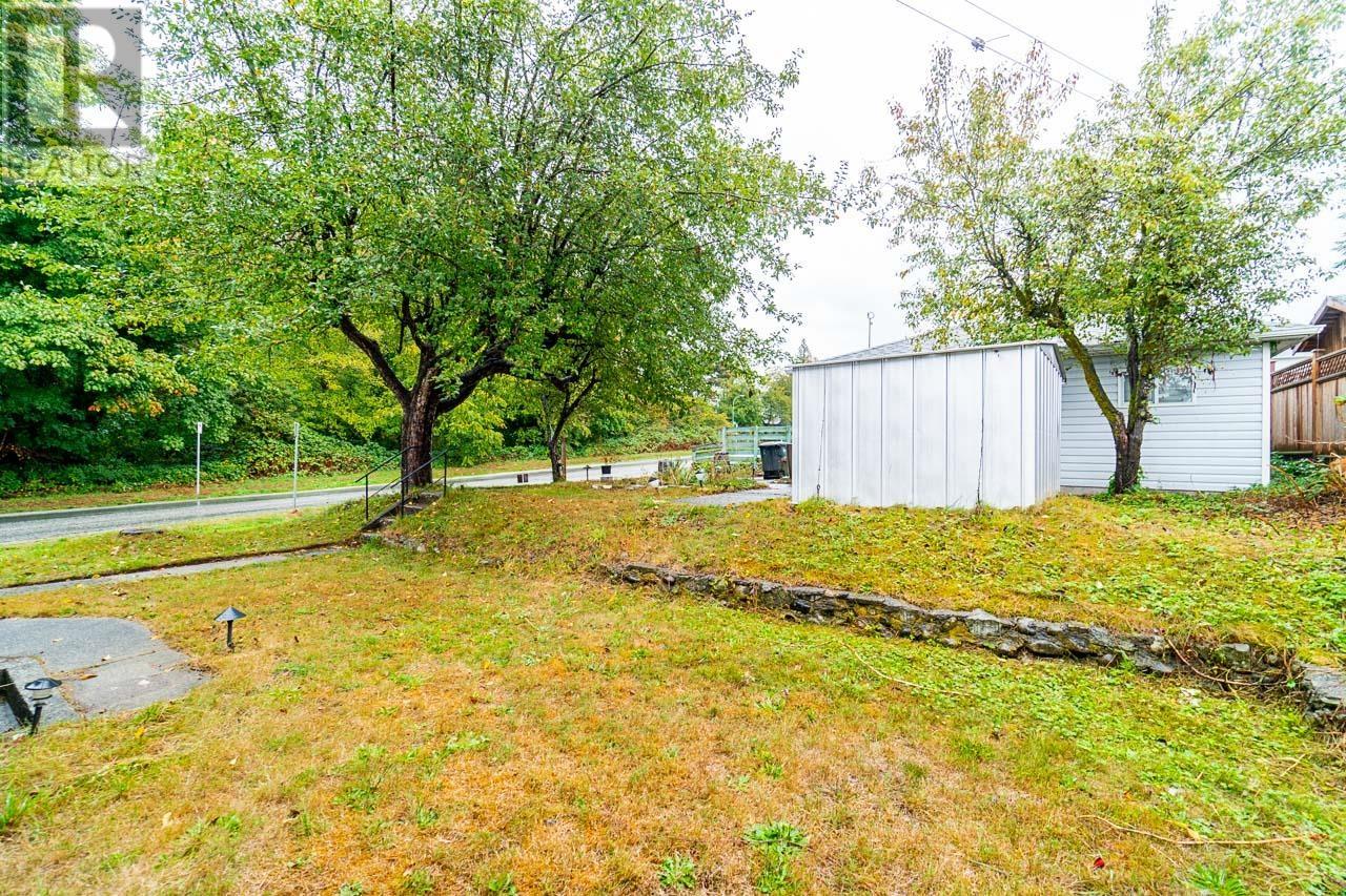 8290 18th Avenue, Burnaby, British Columbia  V3N 1K3 - Photo 31 - R2819864