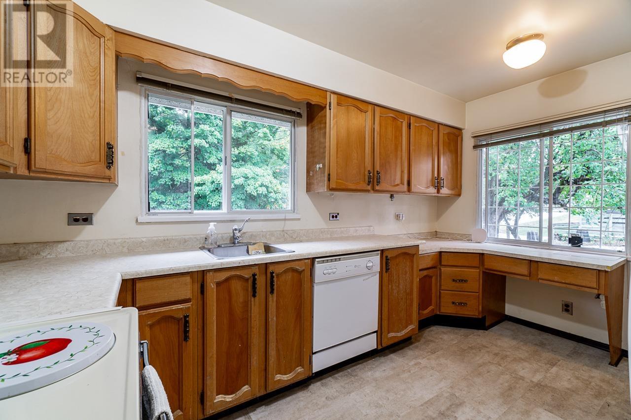 8290 18th Avenue, Burnaby, British Columbia  V3N 1K3 - Photo 9 - R2819864
