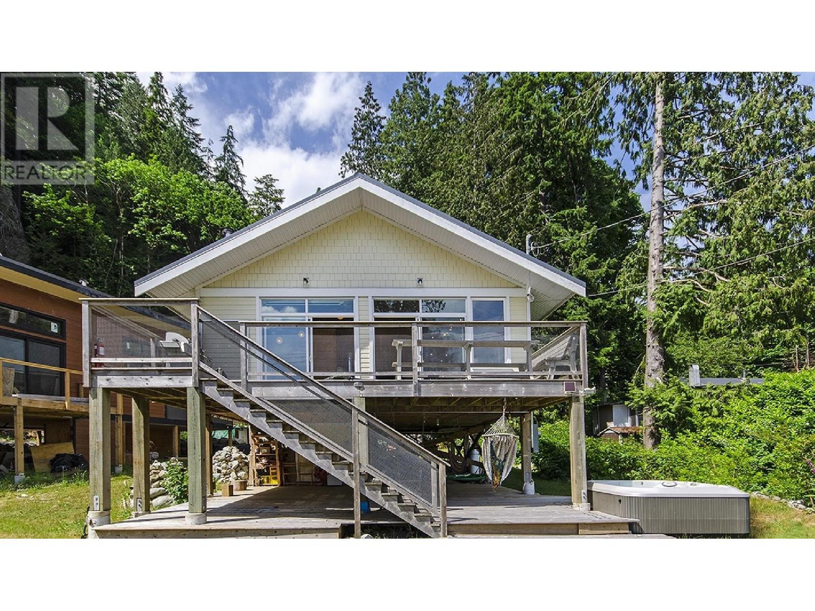 6 Brighton Beach, North Vancouver, British Columbia  V0V 0V0 - Photo 4 - R2819883