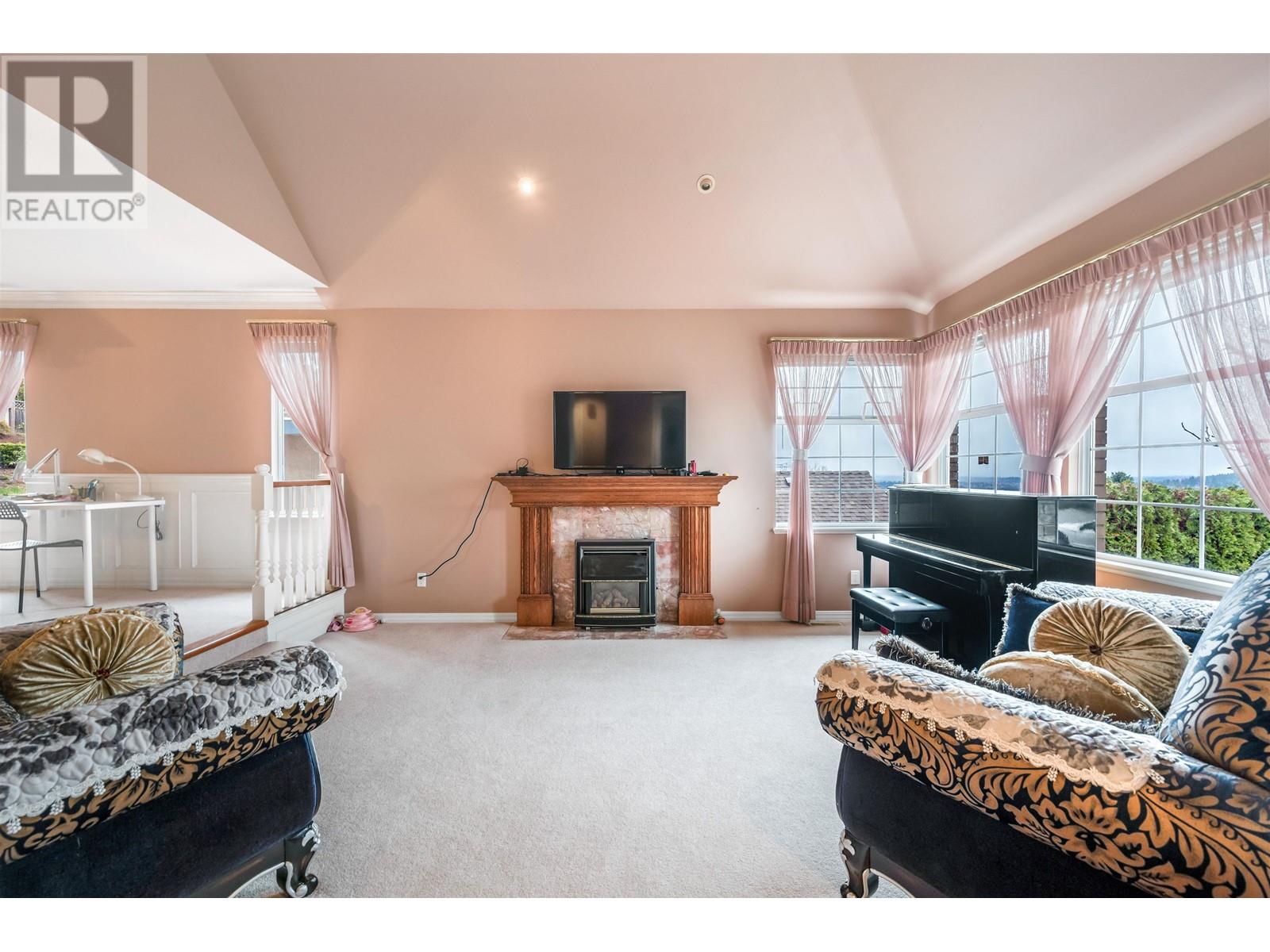 2655 Sandstone Crescent, Coquitlam, British Columbia  V3E 2T8 - Photo 2 - R2819905