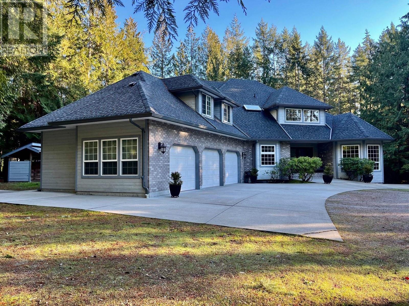 1356 ROBERTS CREEK ROAD, roberts creek, British Columbia