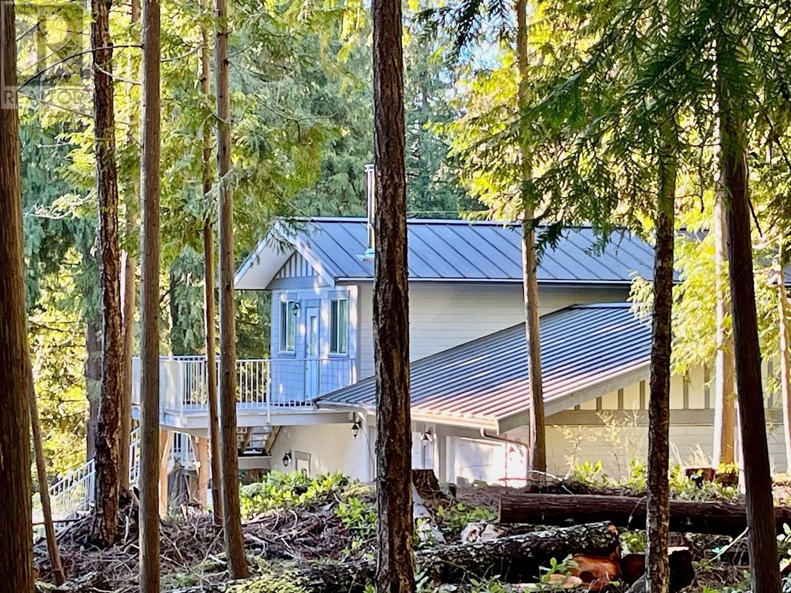 1356 Roberts Creek Road, Roberts Creek, British Columbia  V0N 2W1 - Photo 5 - R2819921
