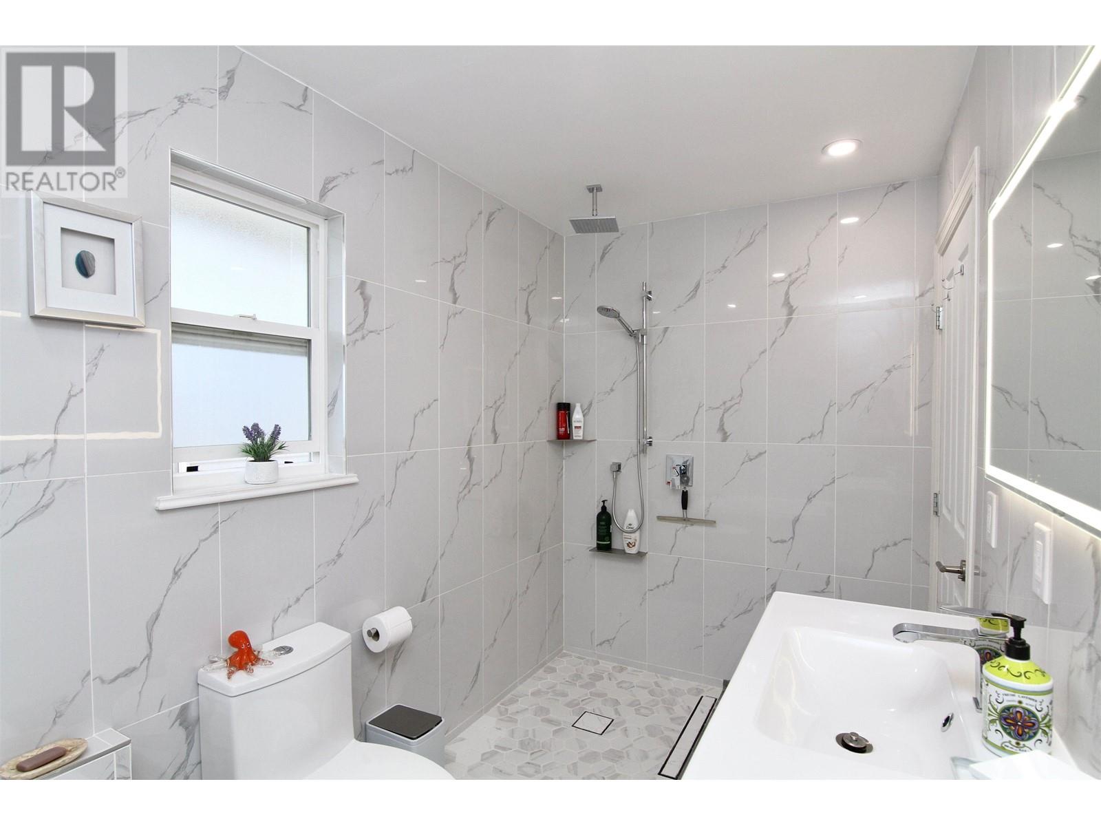 117 21868 Lougheed Highway, Maple Ridge, British Columbia  V2X 2S4 - Photo 21 - R2819829