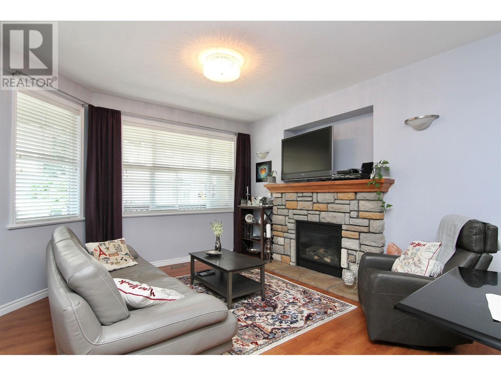 117 21868 Lougheed Highway, Maple Ridge, British Columbia  V2X 2S4 - Photo 5 - R2819829