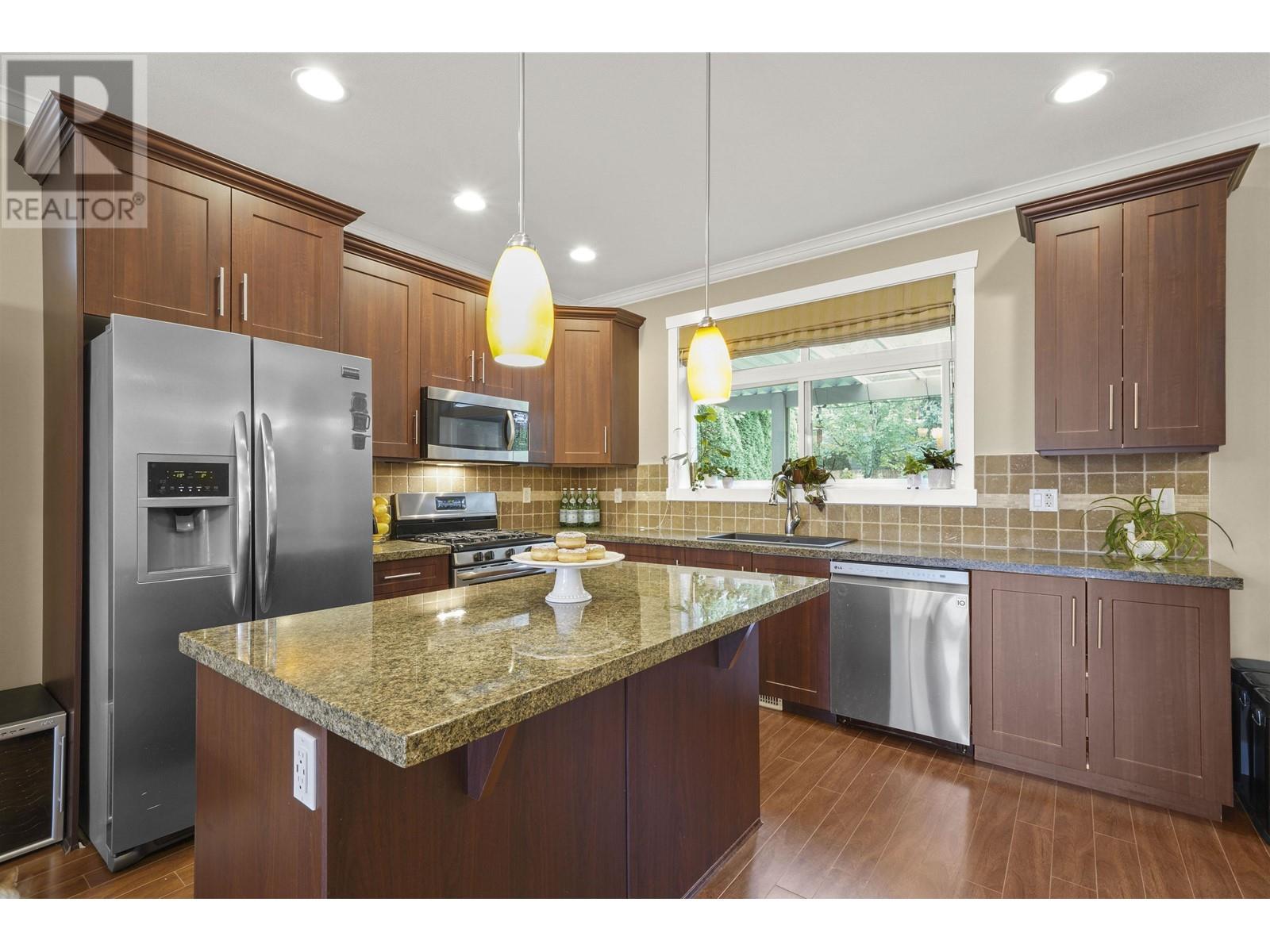 23166 Gilbert Drive, Maple Ridge, British Columbia  V4R 0C3 - Photo 3 - R2819876