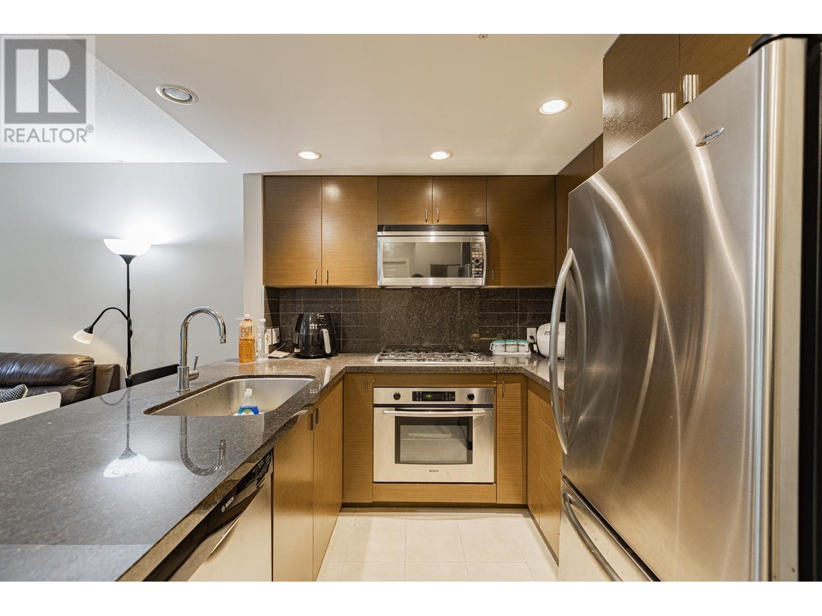 305 6333 KATSURA STREET, richmond, British Columbia