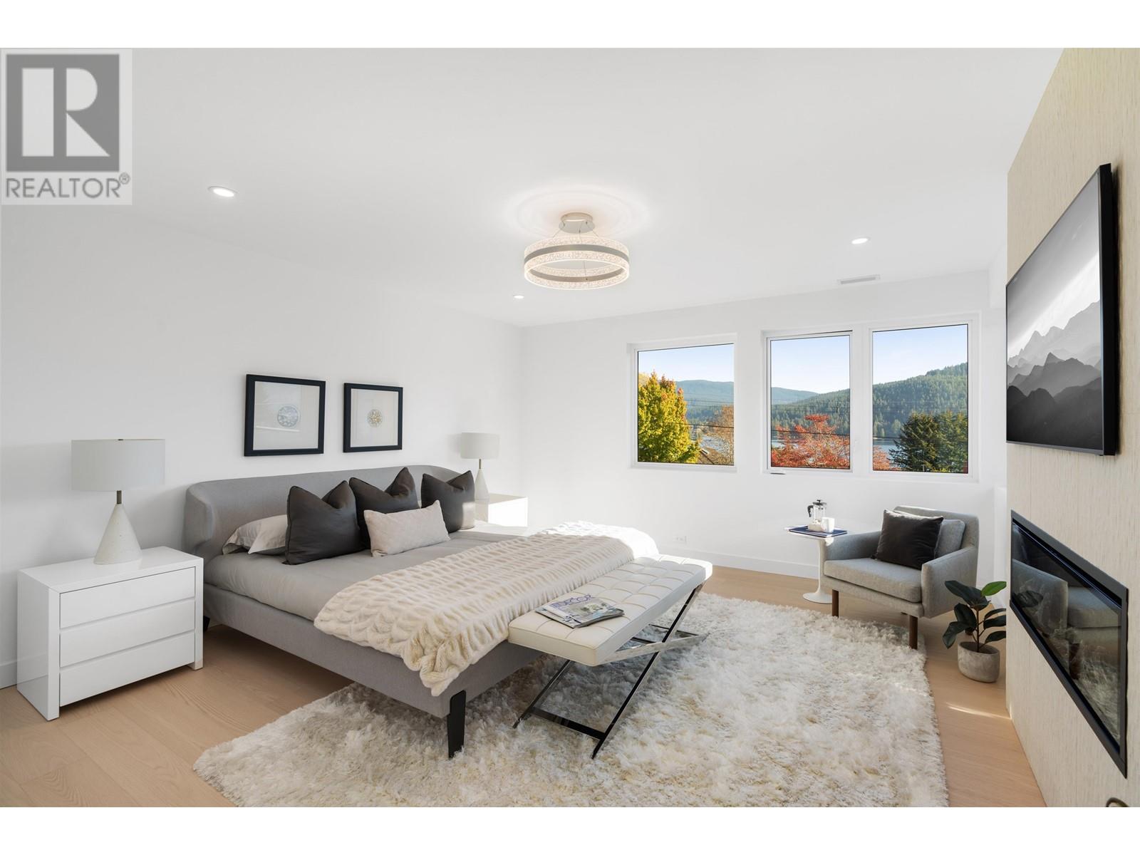 519 Roslyn Boulevard, North Vancouver, British Columbia  V7G 1P2 - Photo 16 - R2819975