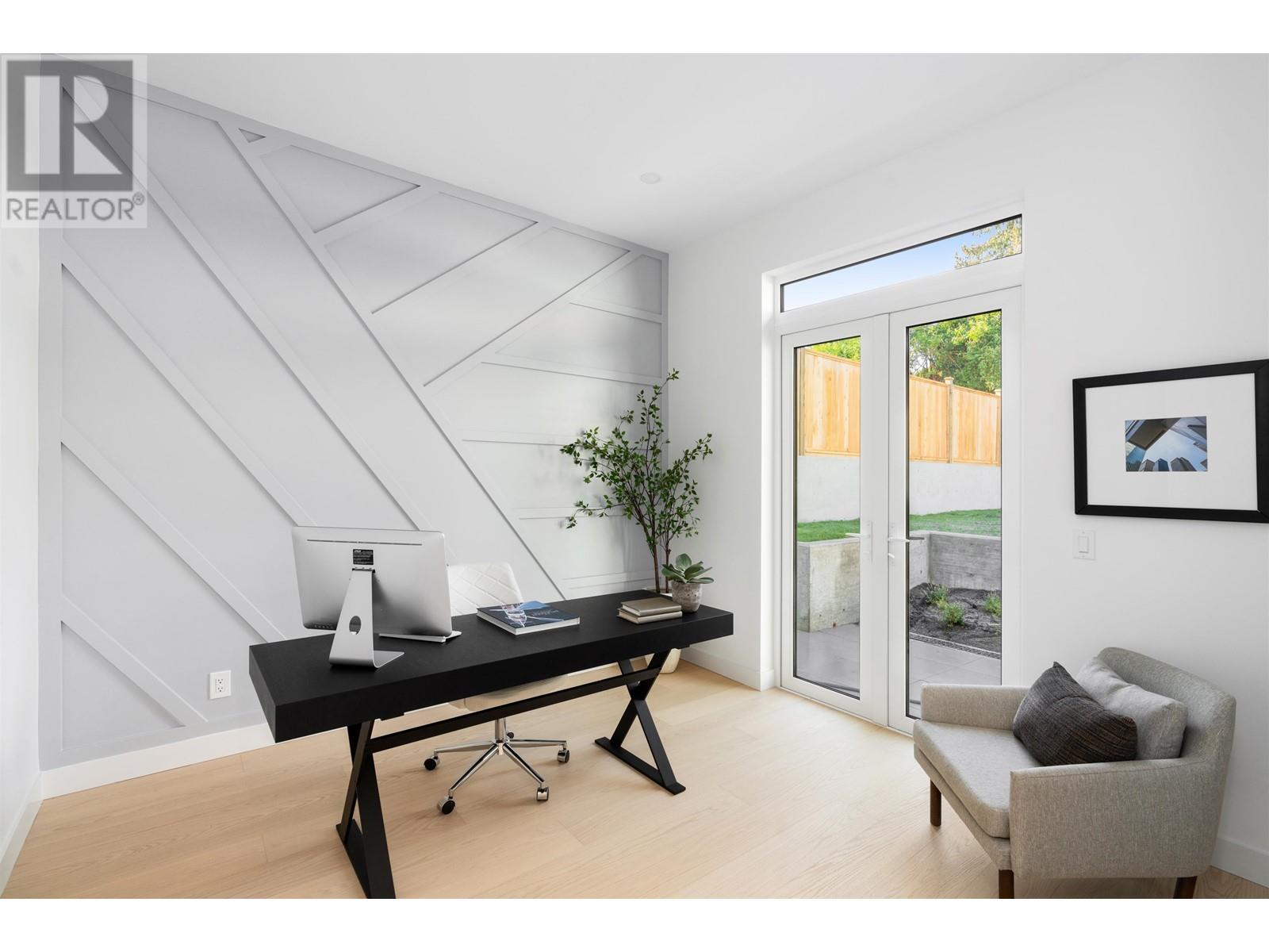 519 Roslyn Boulevard, North Vancouver, British Columbia  V7G 1P2 - Photo 17 - R2819975