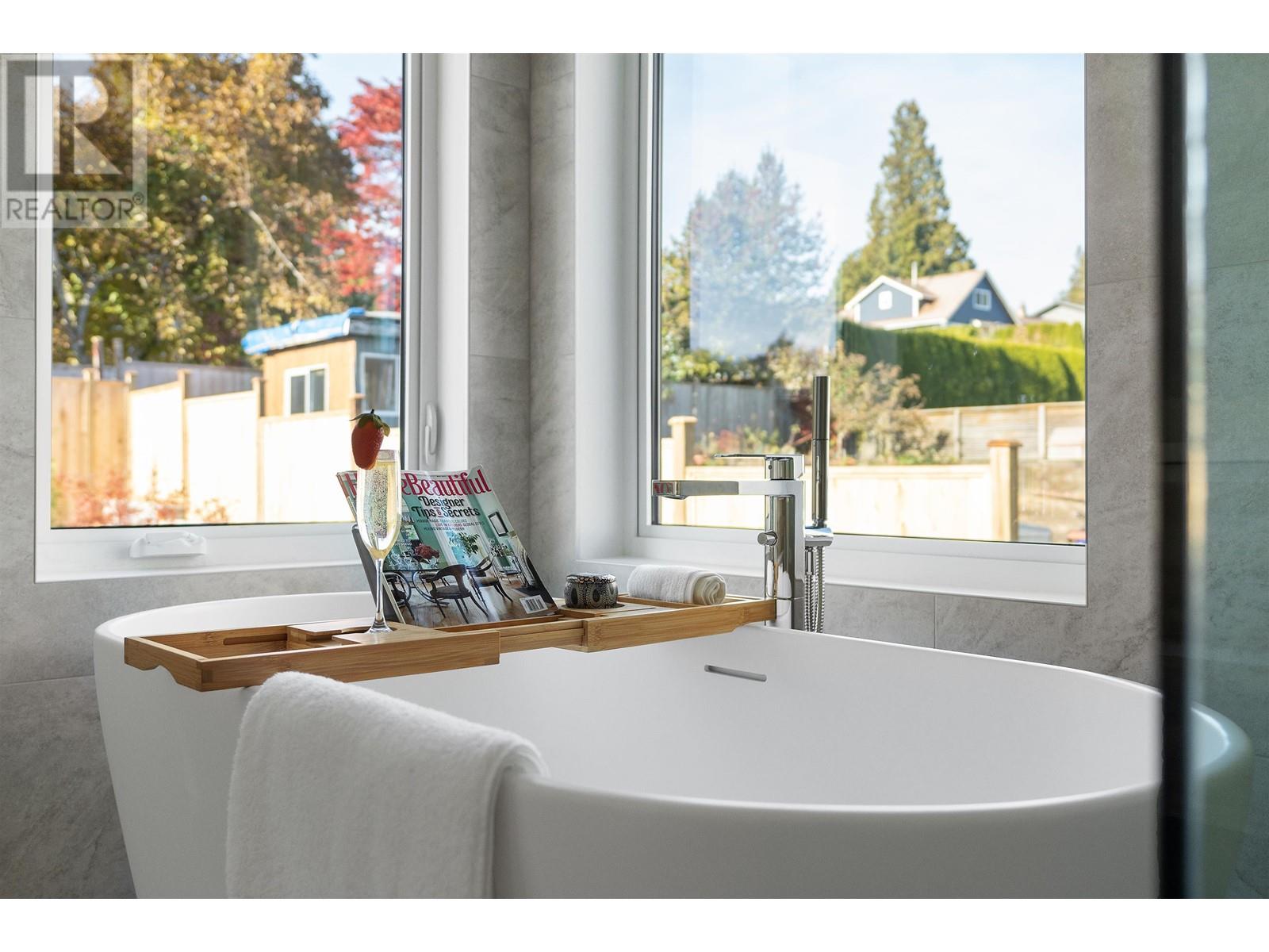 519 Roslyn Boulevard, North Vancouver, British Columbia  V7G 1P2 - Photo 25 - R2819975