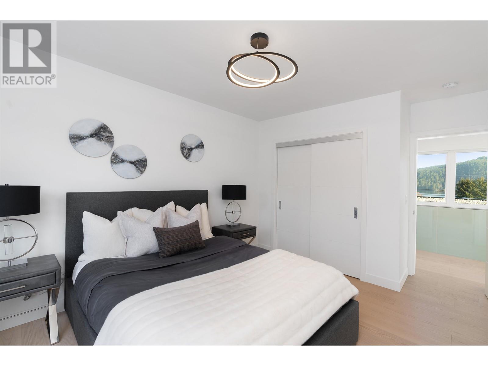 519 Roslyn Boulevard, North Vancouver, British Columbia  V7G 1P2 - Photo 28 - R2819975