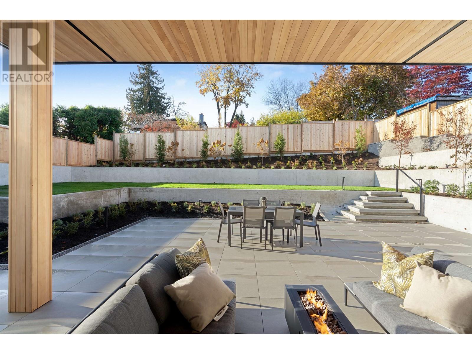 519 Roslyn Boulevard, North Vancouver, British Columbia  V7G 1P2 - Photo 37 - R2819975