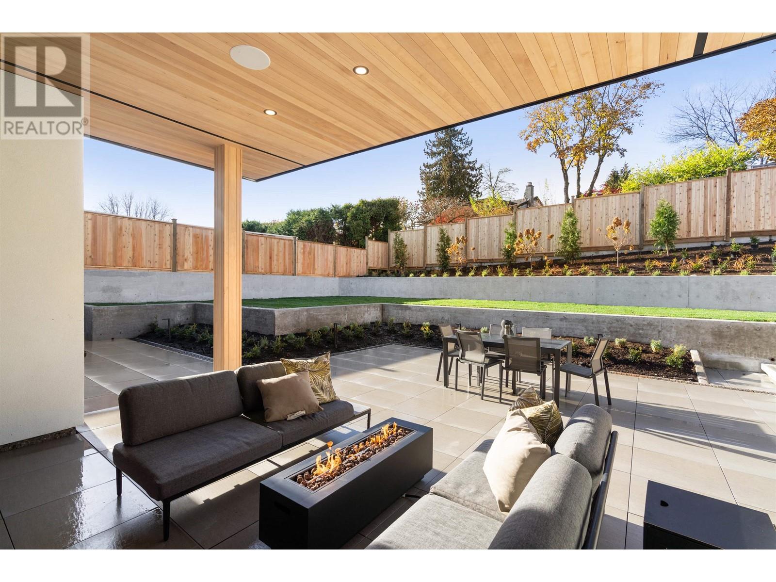 519 Roslyn Boulevard, North Vancouver, British Columbia  V7G 1P2 - Photo 38 - R2819975