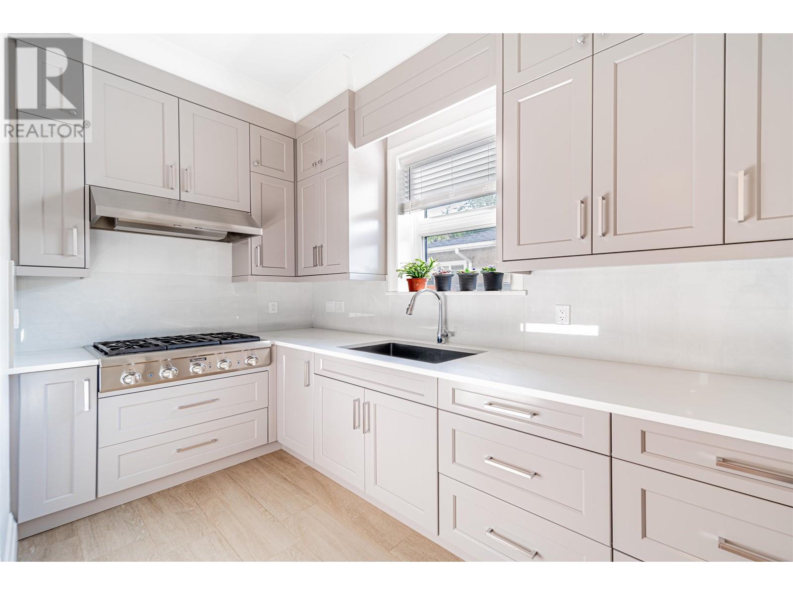 2678 W 22nd Avenue, Vancouver, British Columbia  V6L 1M2 - Photo 12 - R2820020