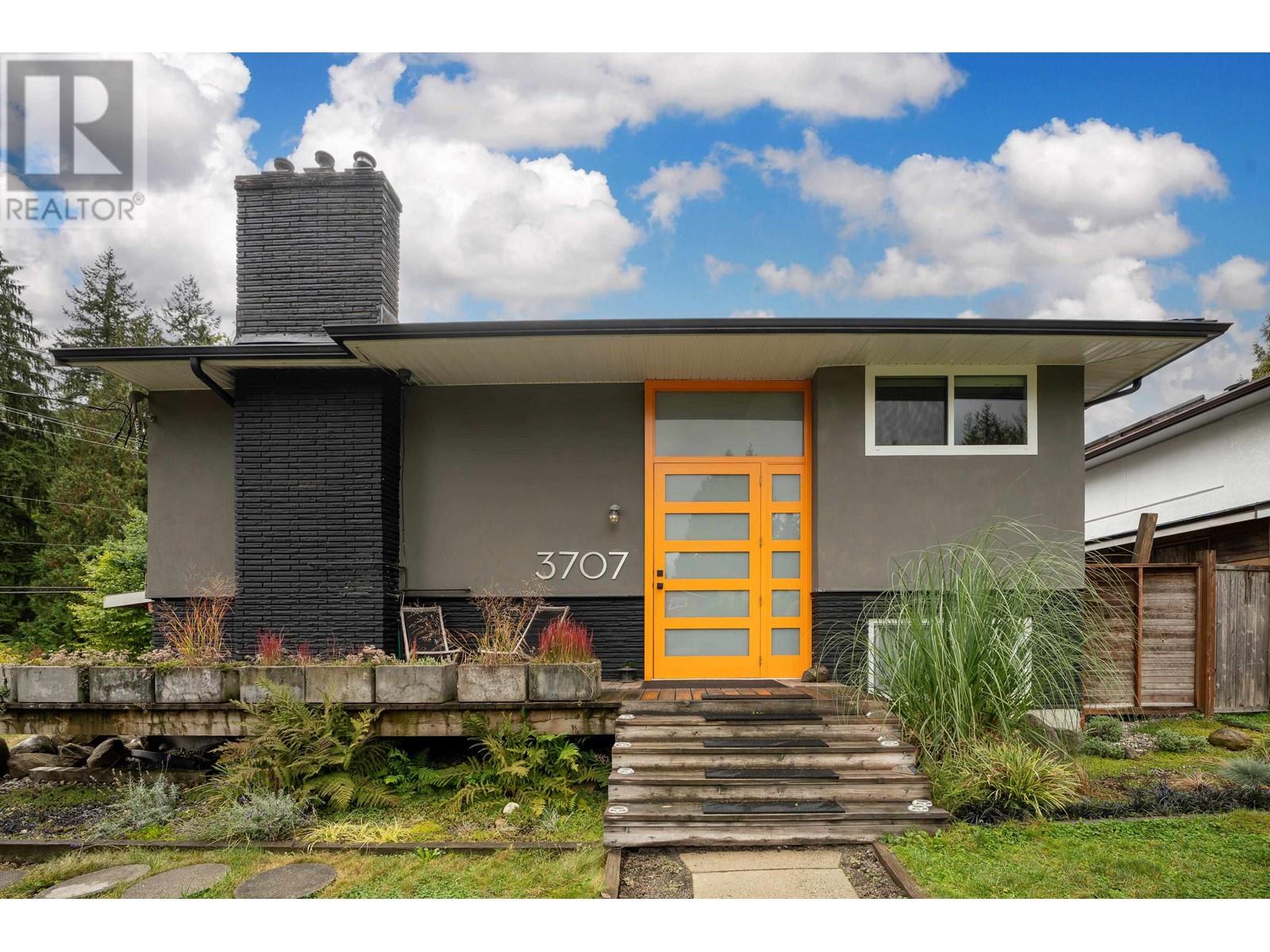 3707 Wellington Street, Port Coquitlam, British Columbia  V3B 3Y9 - Photo 1 - R2819003