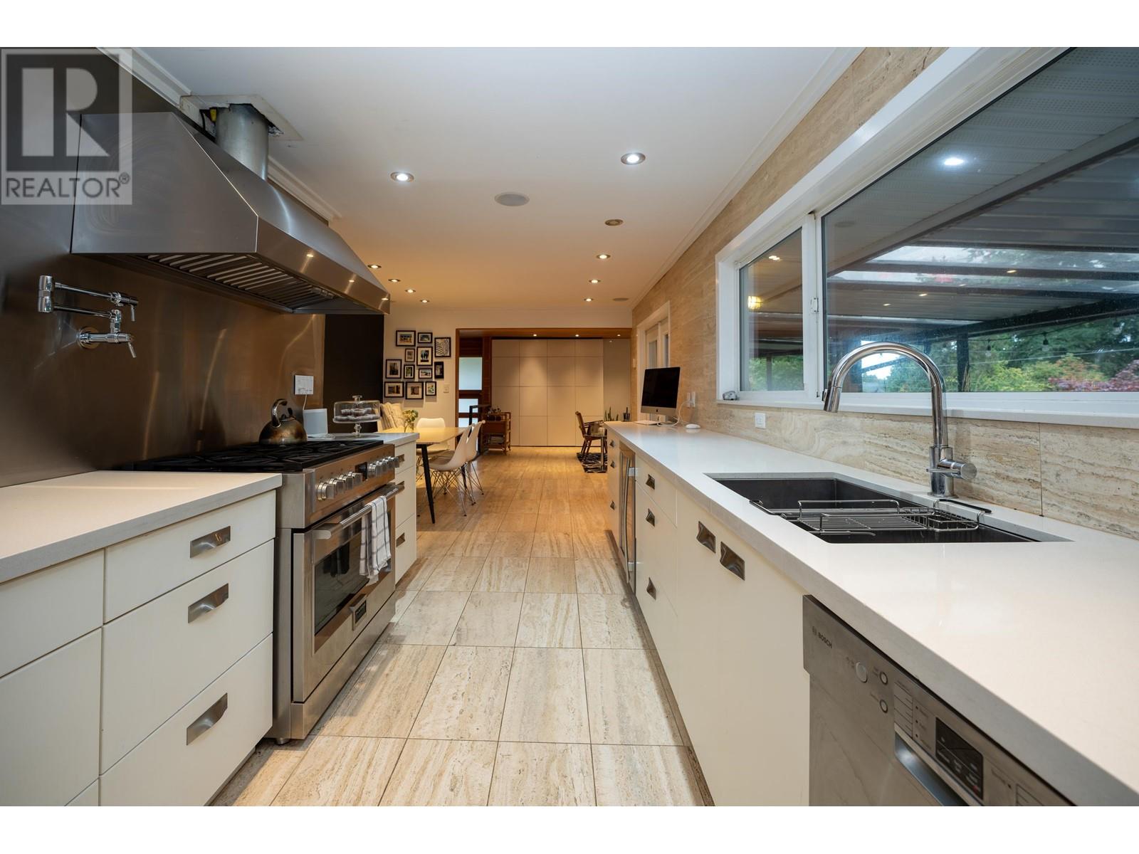 3707 Wellington Street, Port Coquitlam, British Columbia  V3B 3Y9 - Photo 5 - R2819003