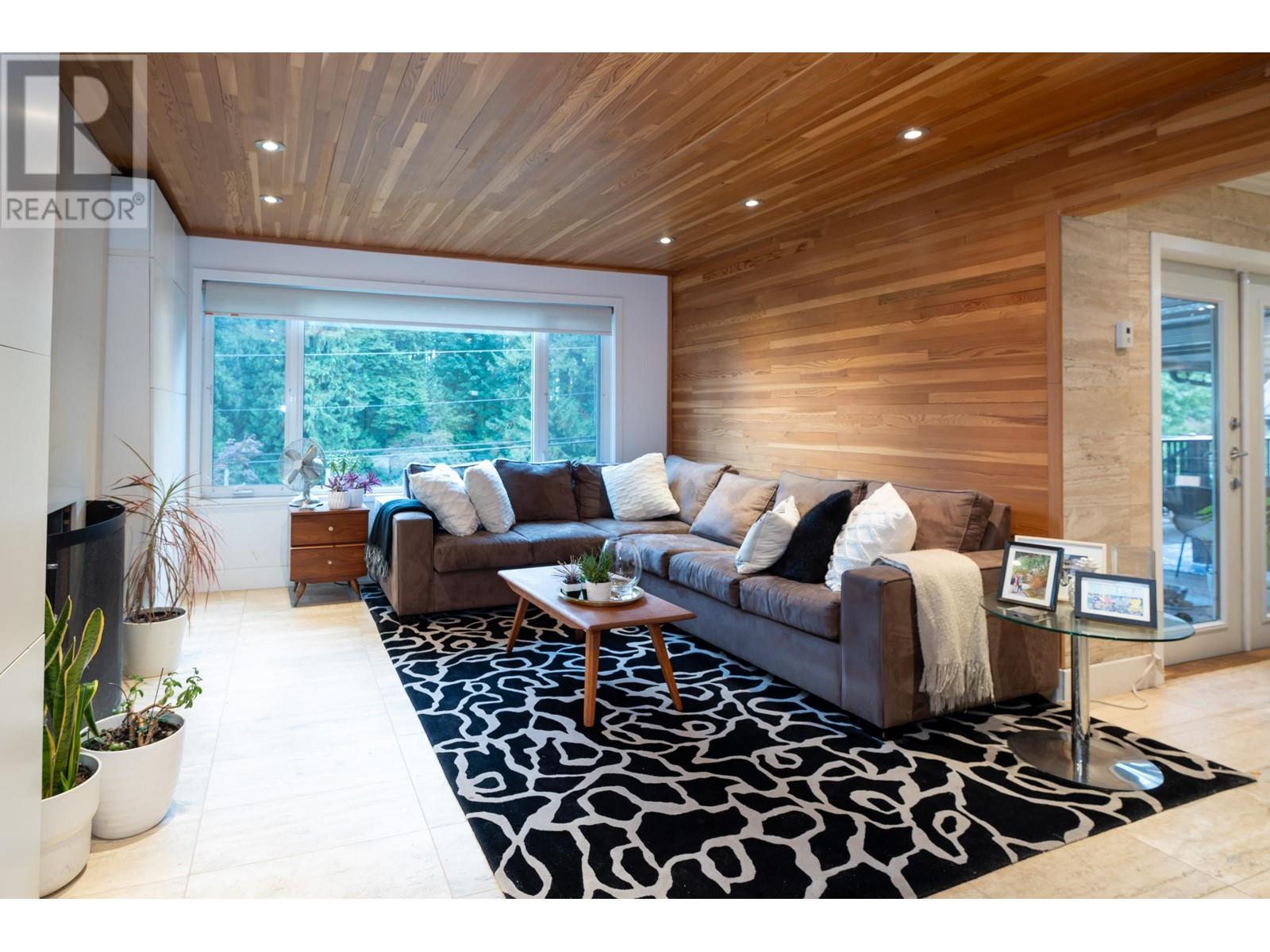 3707 Wellington Street, Port Coquitlam, British Columbia  V3B 3Y9 - Photo 9 - R2819003