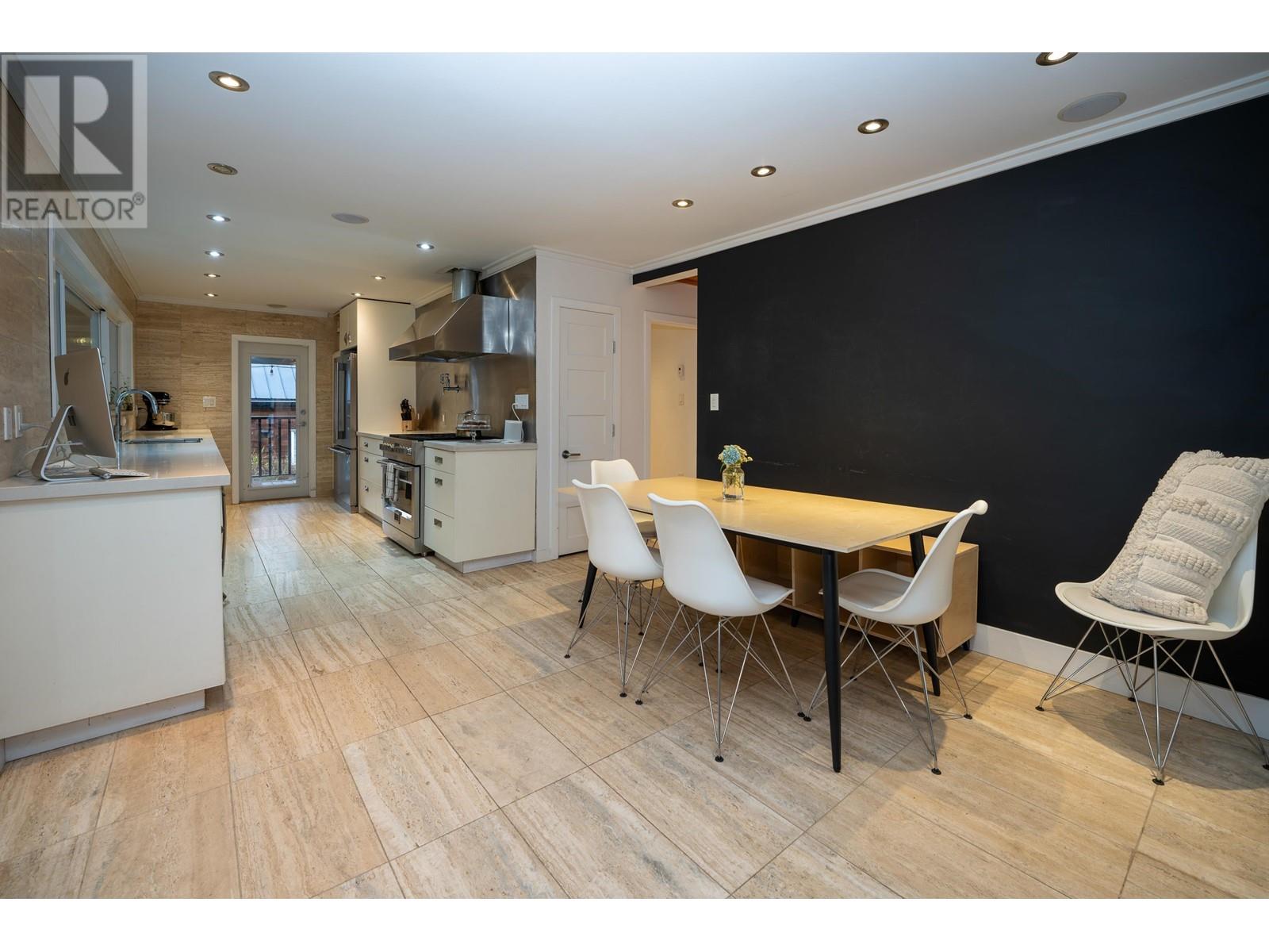 3707 Wellington Street, Port Coquitlam, British Columbia  V3B 3Y9 - Photo 8 - R2819003