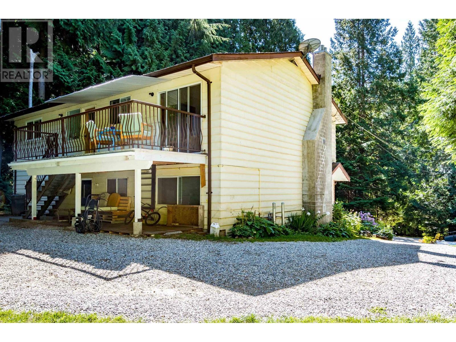 2066 Lower Road, Roberts Creek, British Columbia  V0N 2W6 - Photo 4 - R2806071