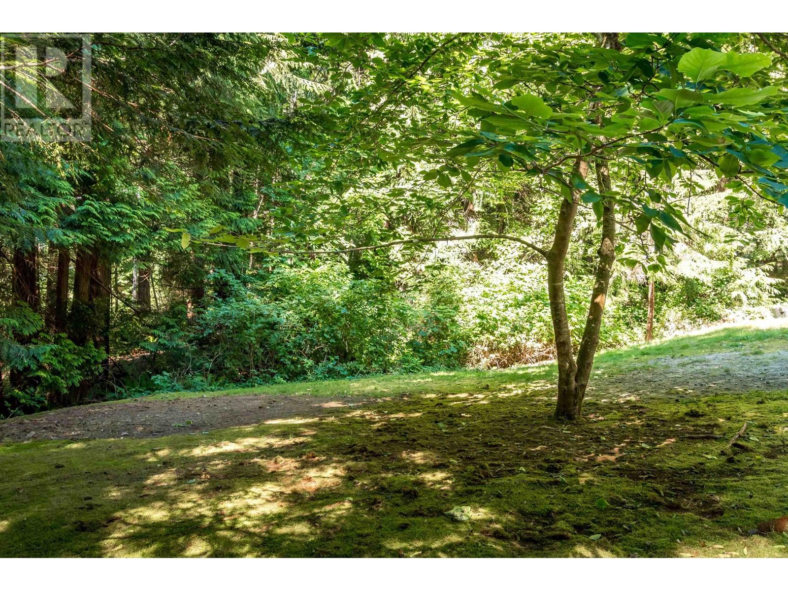 2066 Lower Road, Roberts Creek, British Columbia  V0N 2W6 - Photo 35 - R2806071