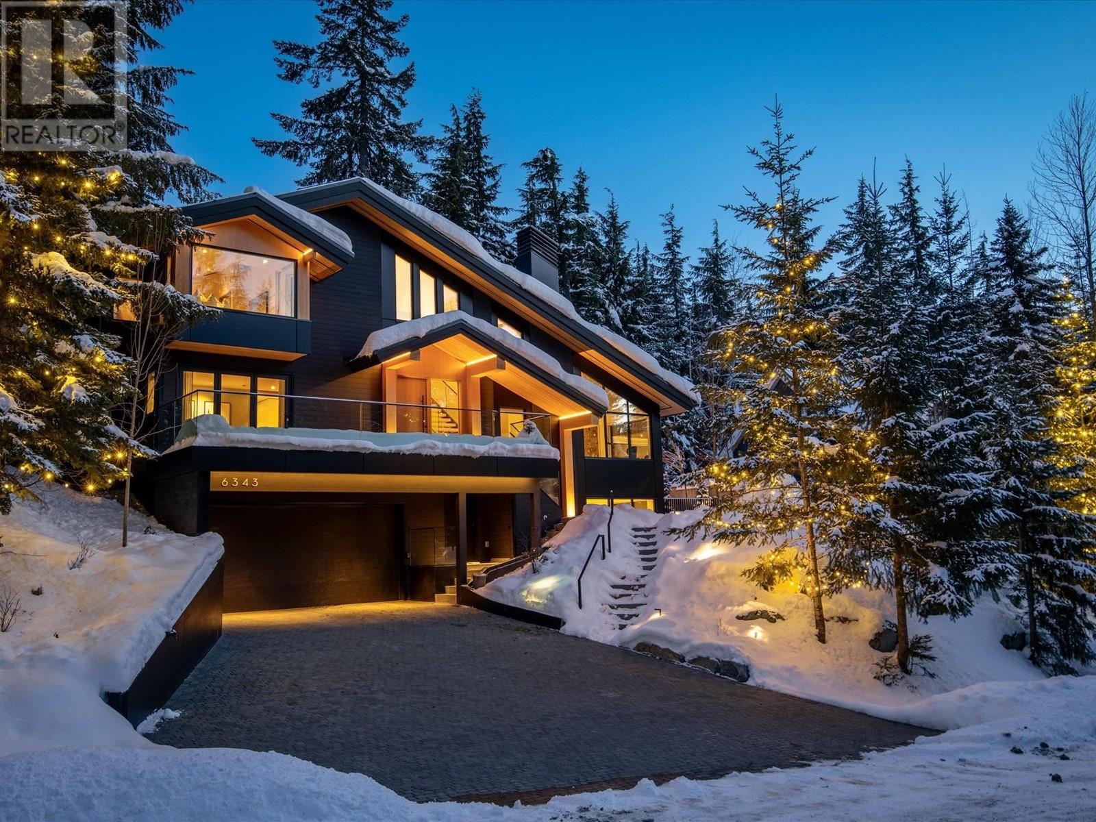 6343 Fairway Drive, Whistler, British Columbia  V8E 0C9 - Photo 2 - R2819869