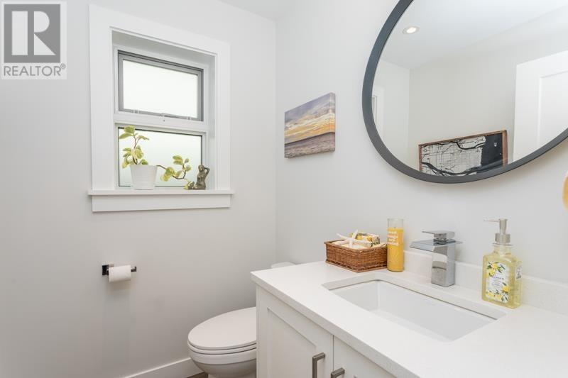 11231 Barkentine Place, Richmond, British Columbia  V7E 4R1 - Photo 3 - R2819907