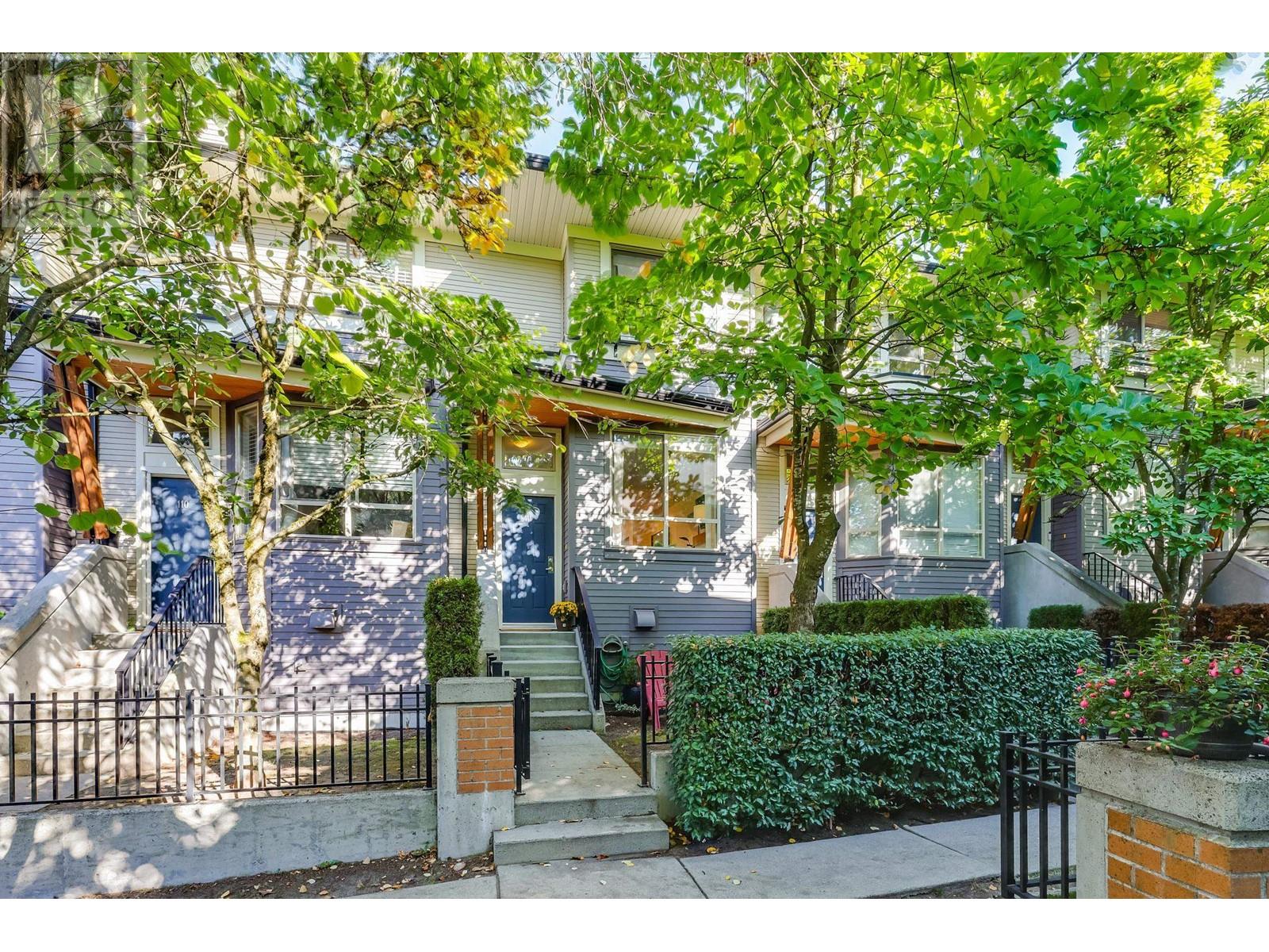 111 100 KLAHANIE DRIVE, port moody, British Columbia