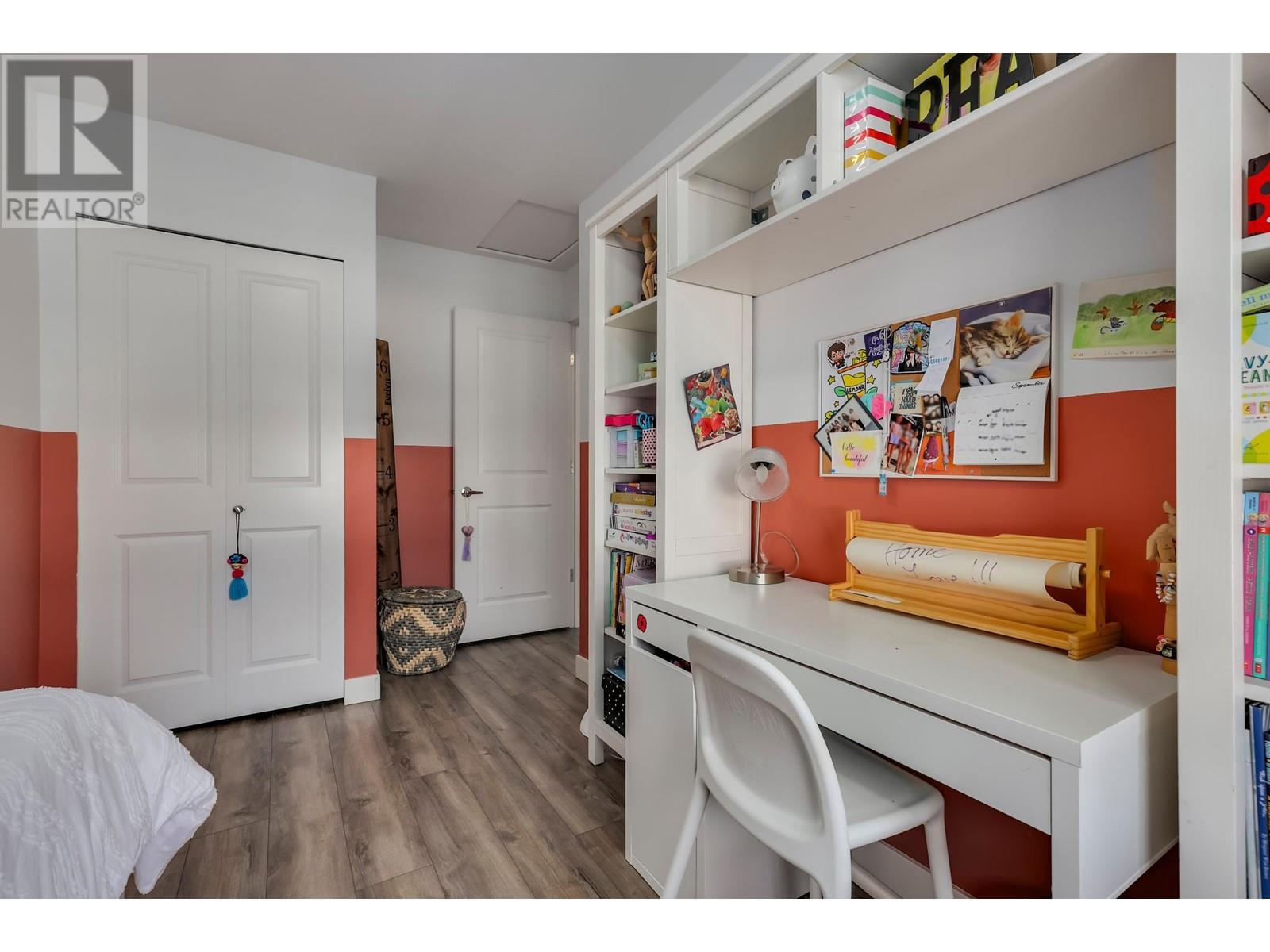 111 100 Klahanie Drive, Port Moody, British Columbia  V3H 5K3 - Photo 18 - R2820038