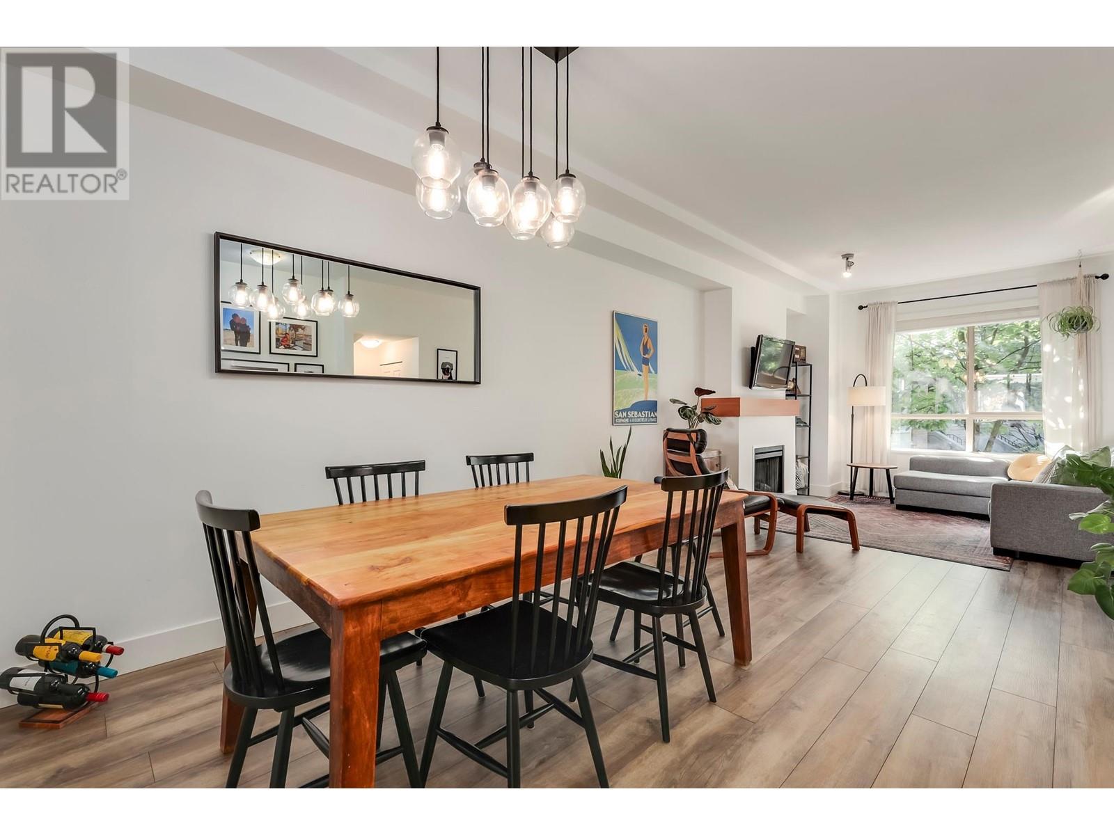 111 100 Klahanie Drive, Port Moody, British Columbia  V3H 5K3 - Photo 3 - R2820038
