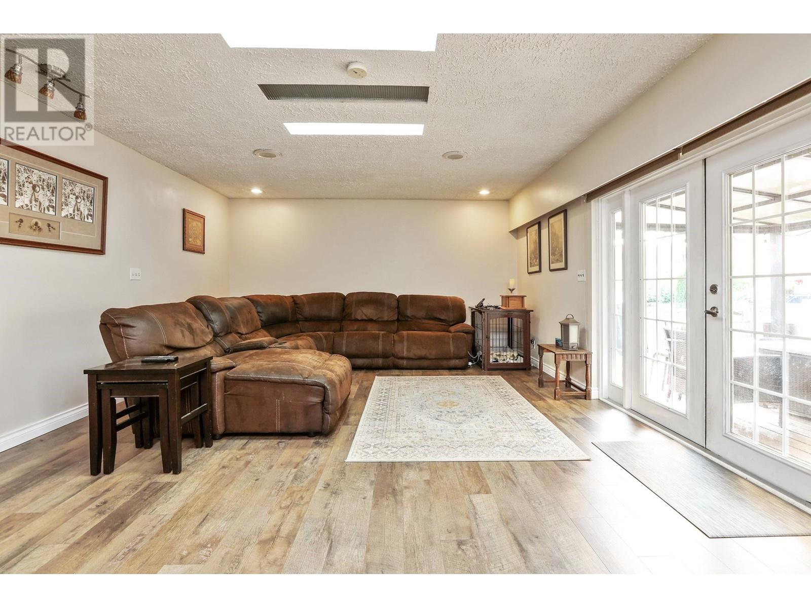 4732 Maitland Street, Burnaby, British Columbia  V5H 1N2 - Photo 5 - R2811005