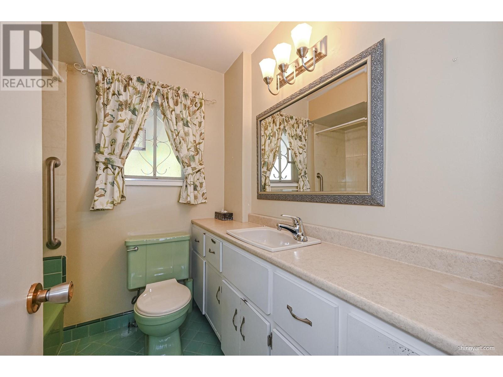 4419 Marine Drive, Burnaby, British Columbia  V5J 3G1 - Photo 22 - R2818799